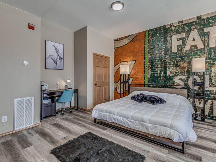 Deluxe Studio in Historic Downtown Building! view 5