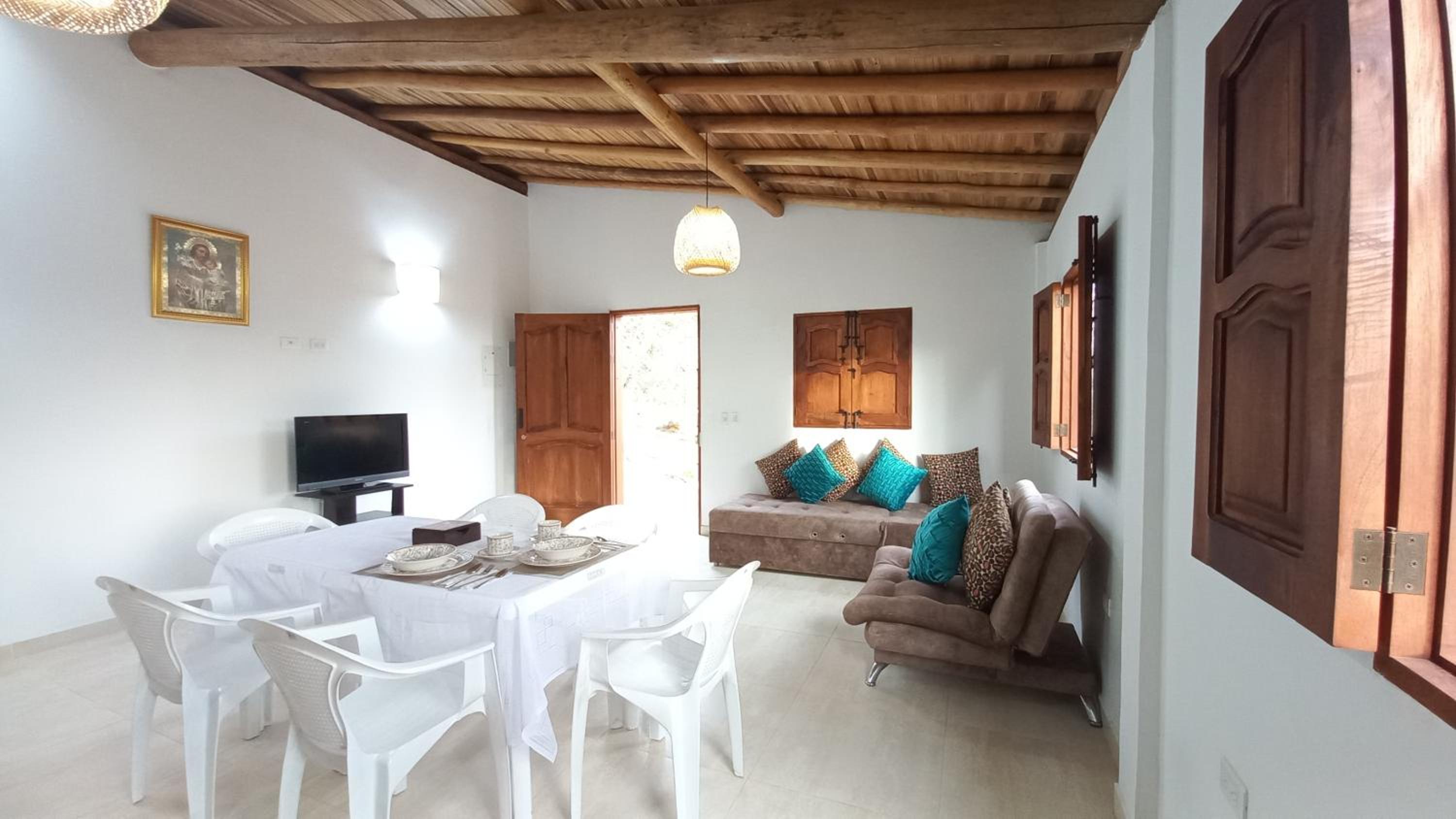 CASAS CAMPESTRES VILLA COVA Da IRIA BARICHARA