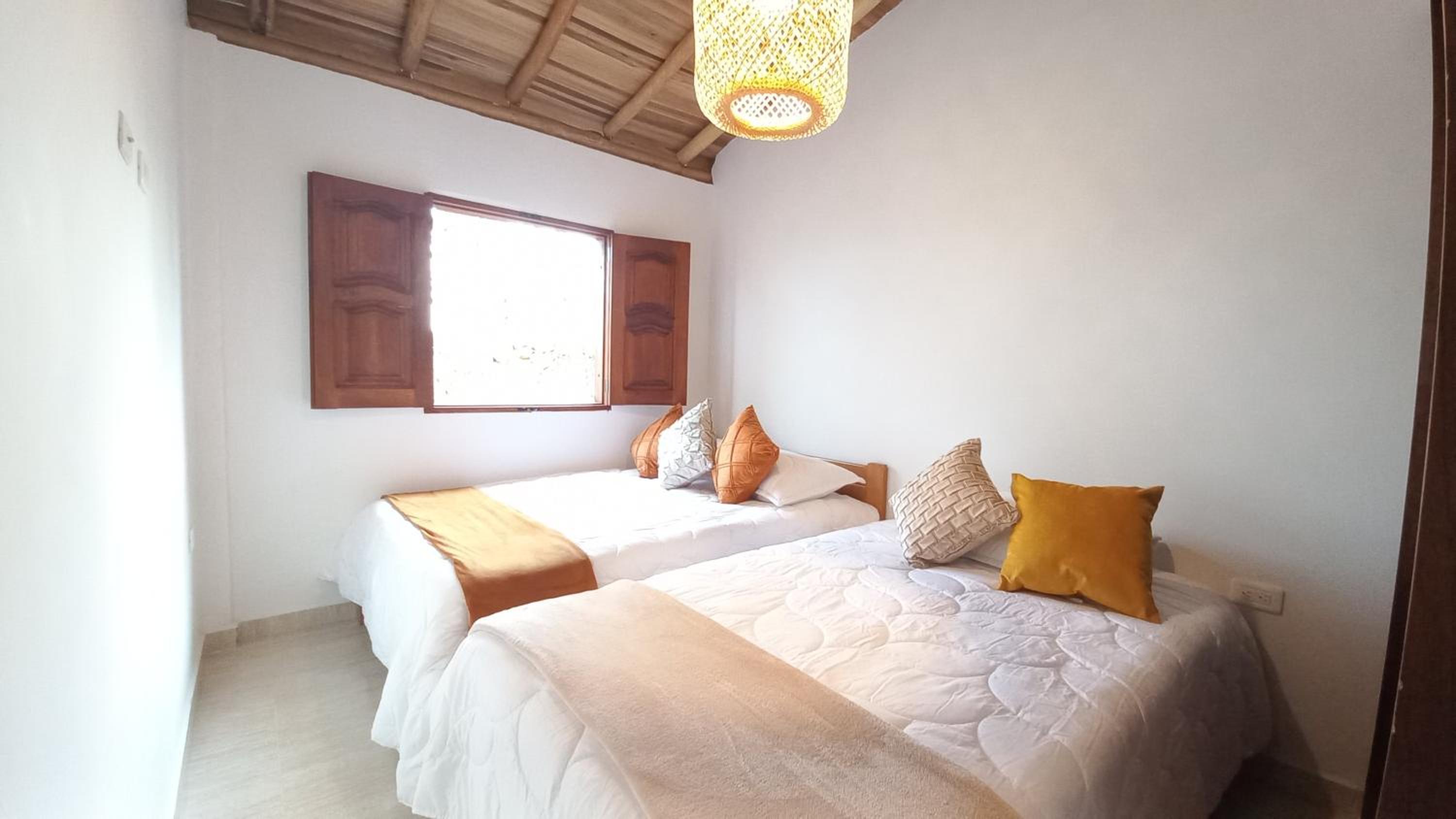 CASAS CAMPESTRES VILLA COVA Da IRIA BARICHARA