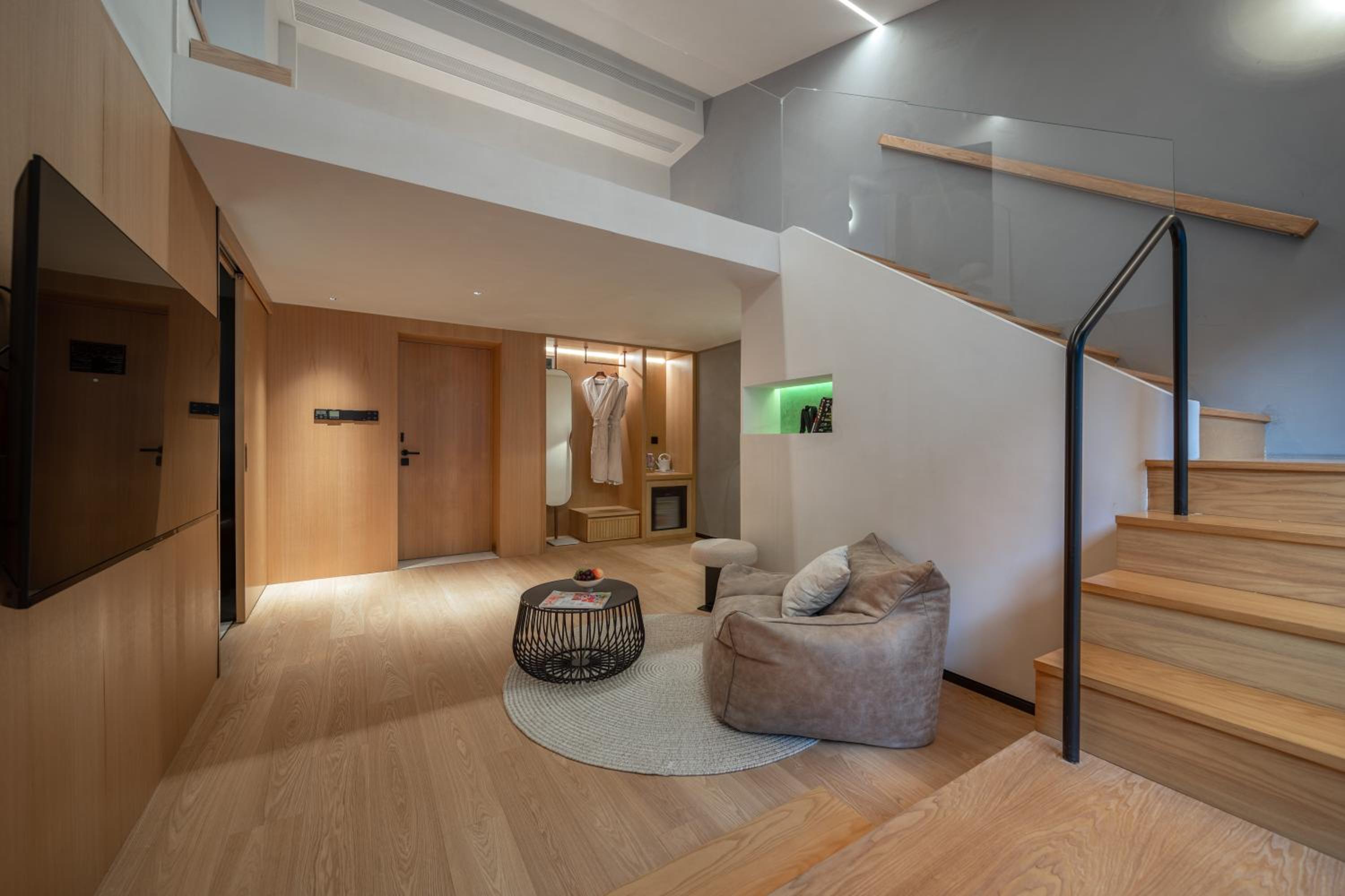 Tingjian Twenty-three Bay Rock Wall Private Soup Designer Homestay