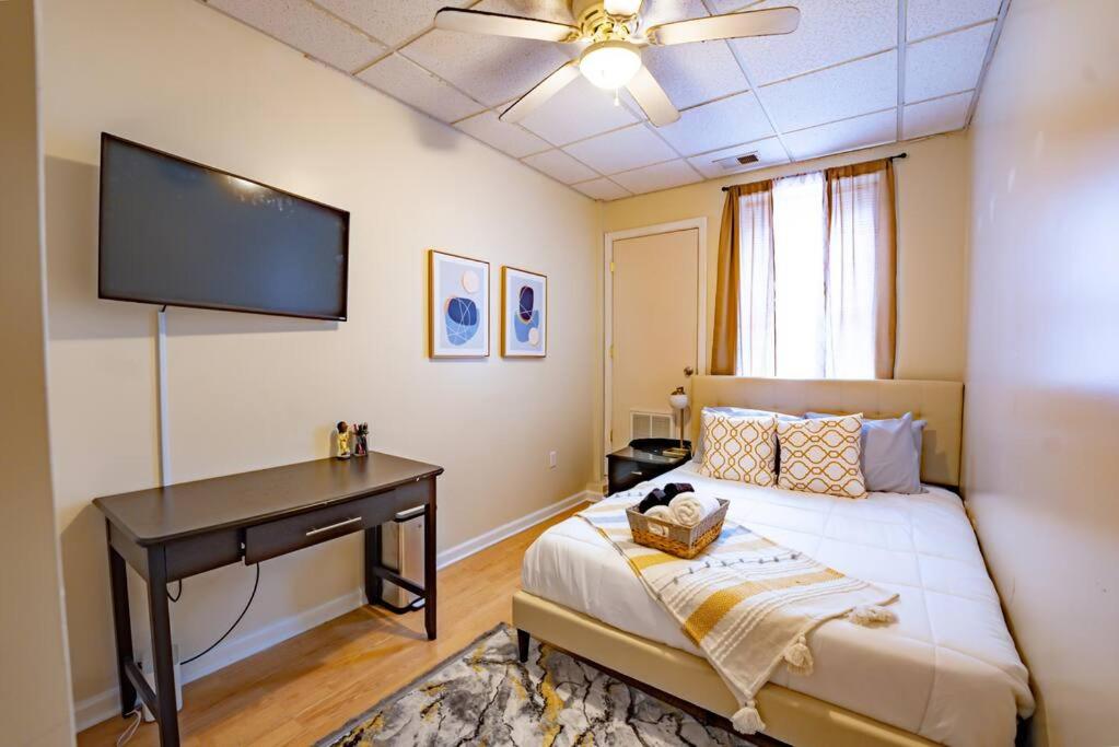 Brand New Cozy 2B & 1B I Downtown Wifi I Free Parking view 5