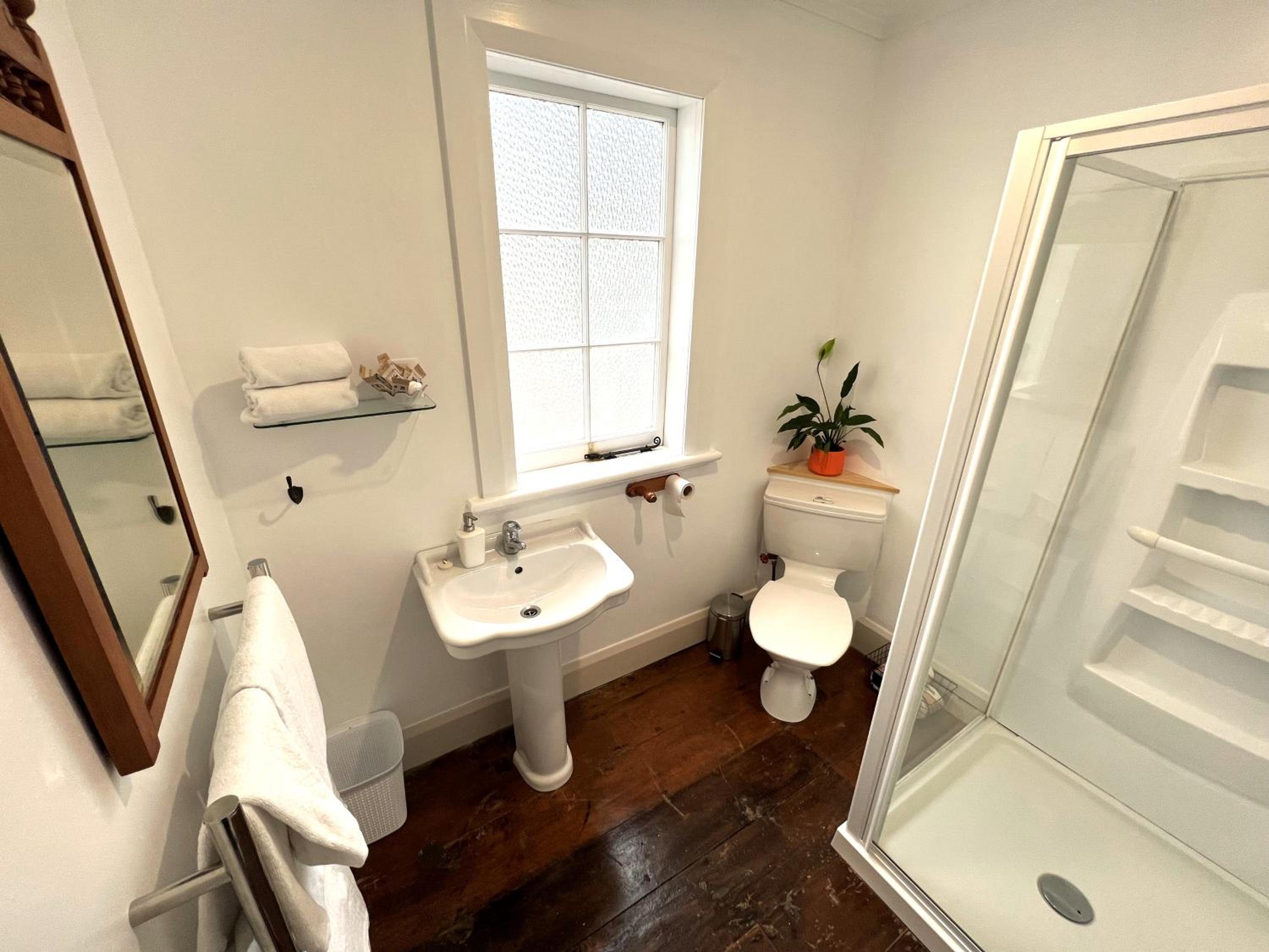 Riverhead Villa
