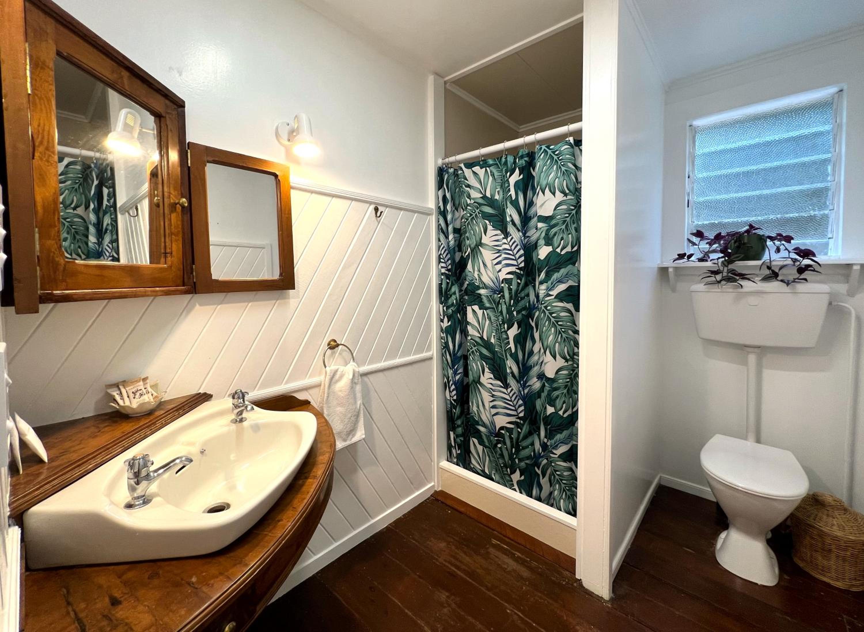 Riverhead Villa