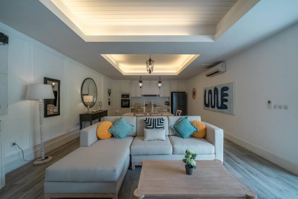 Villa Putih Blanc Mediterranean 3BR in Central Canggu view 4