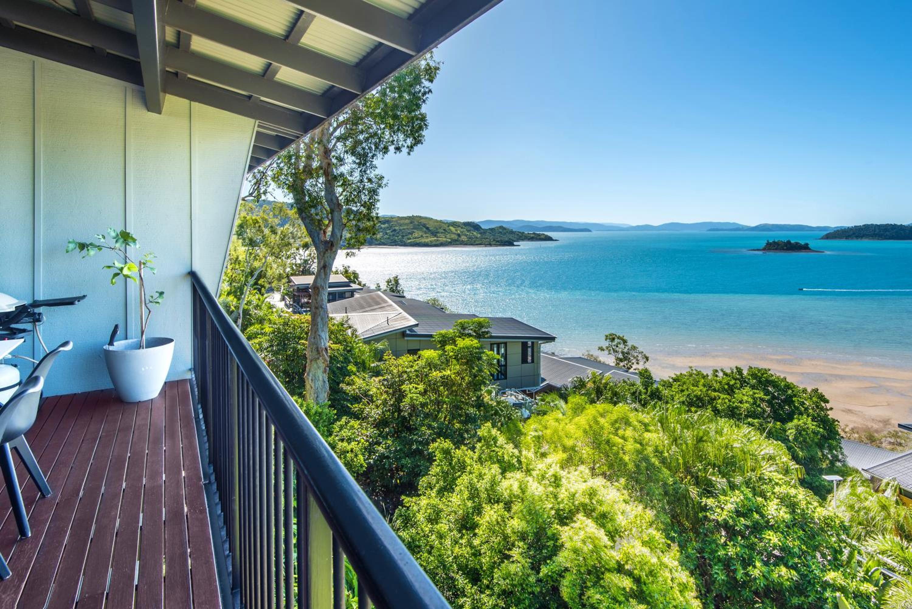 Panorama 4 & Free Buggy - Hamilton Island