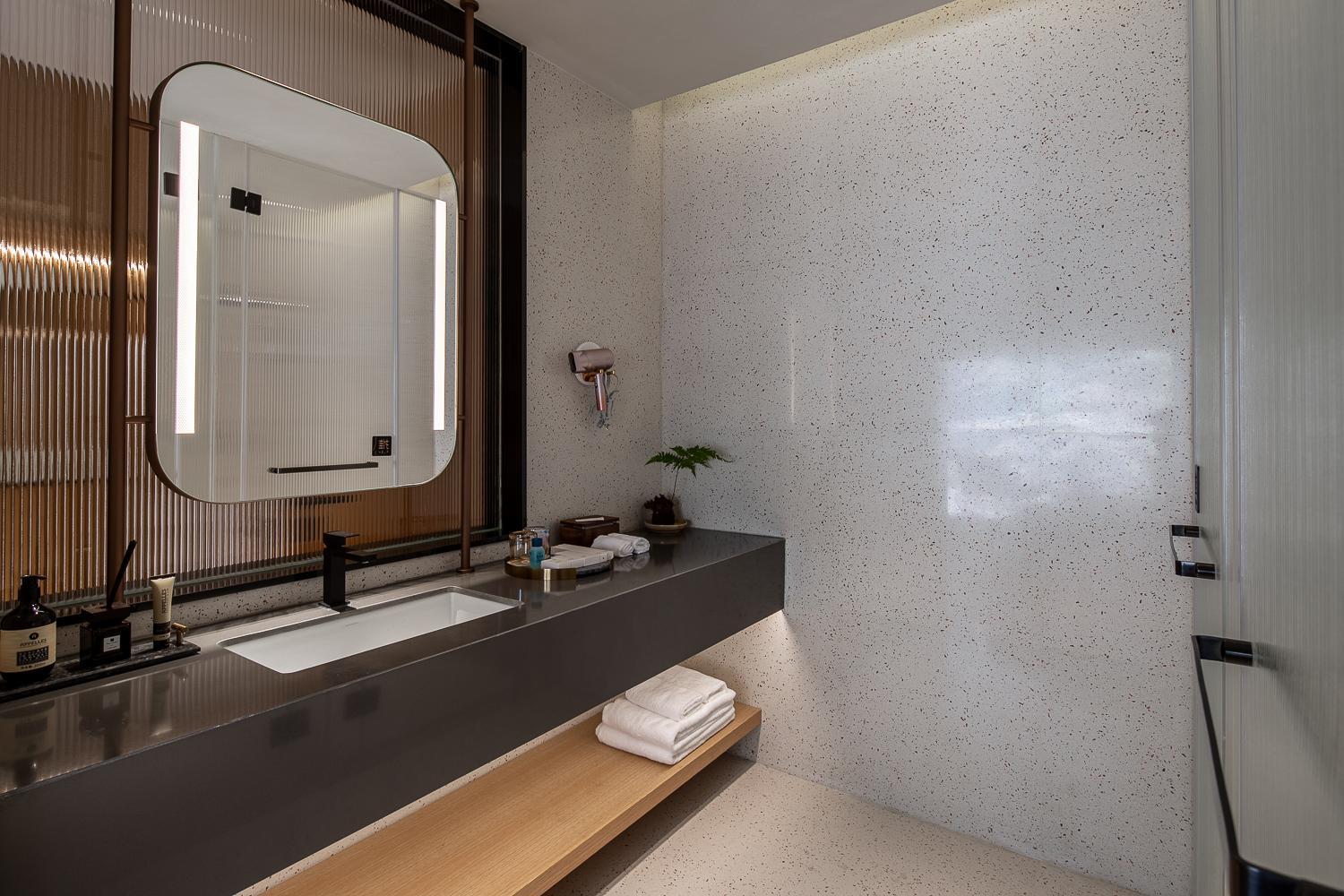 Tingjian Twenty-three Bay Rock Wall Private Soup Designer Homestay