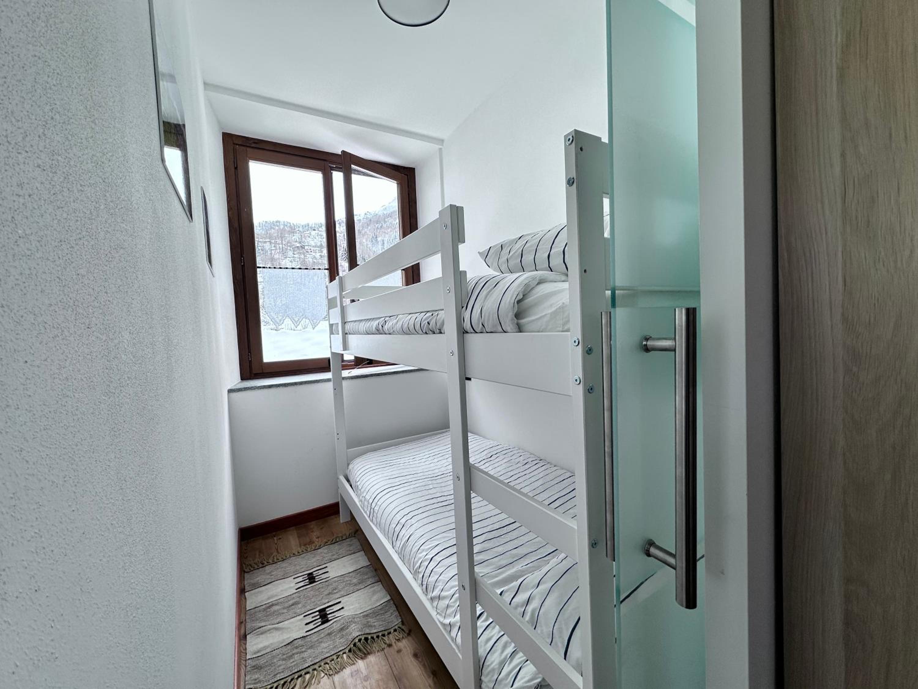 Cervinia House - Alpine Apartments & Chalet
