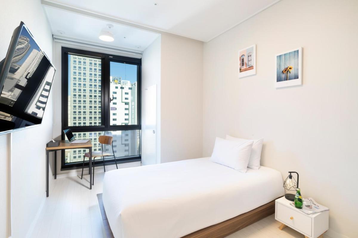 From H Reposant Hotel Busan Seomyeon