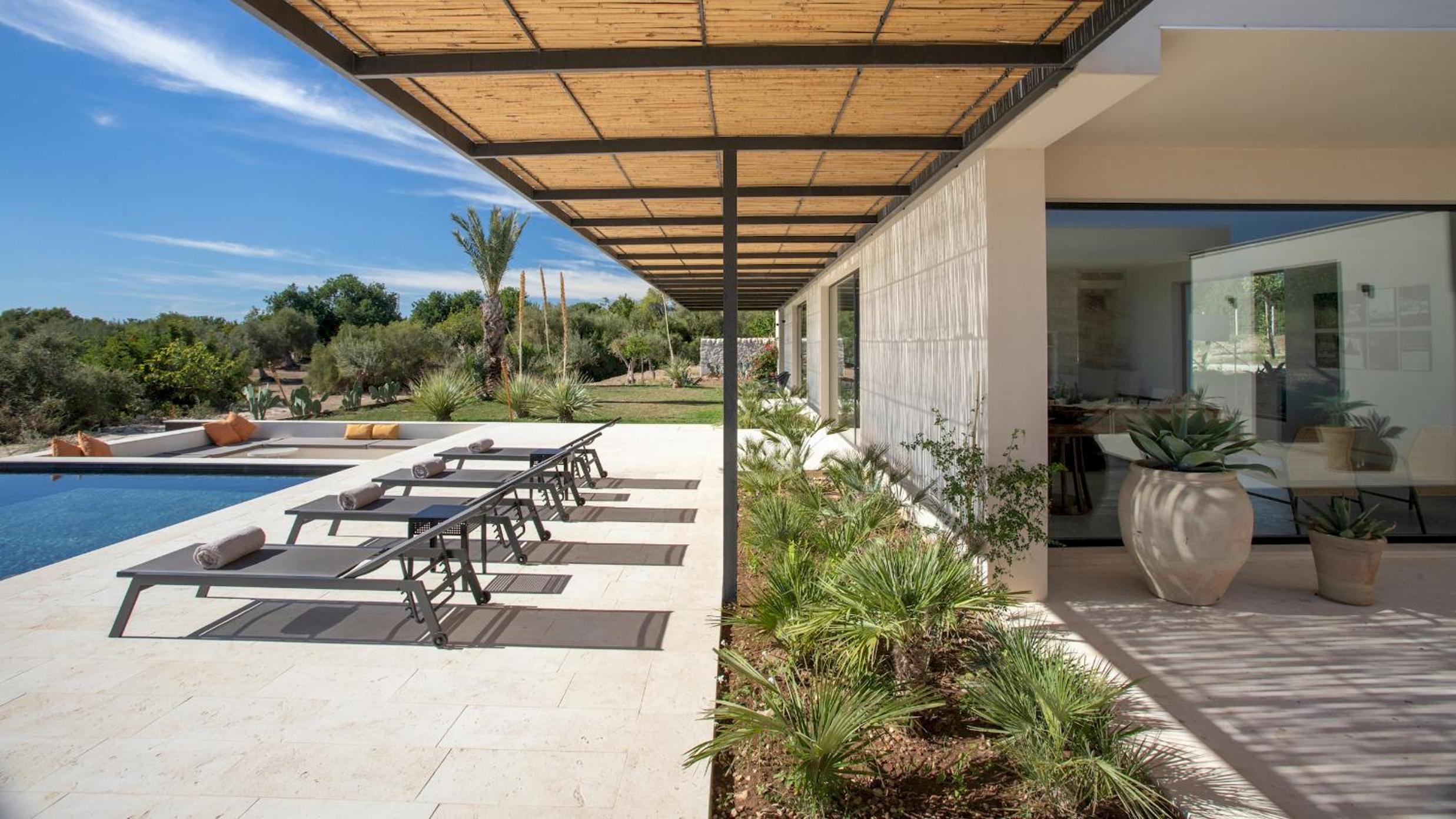 VILLA AMORE 8, Emma Villas view 2