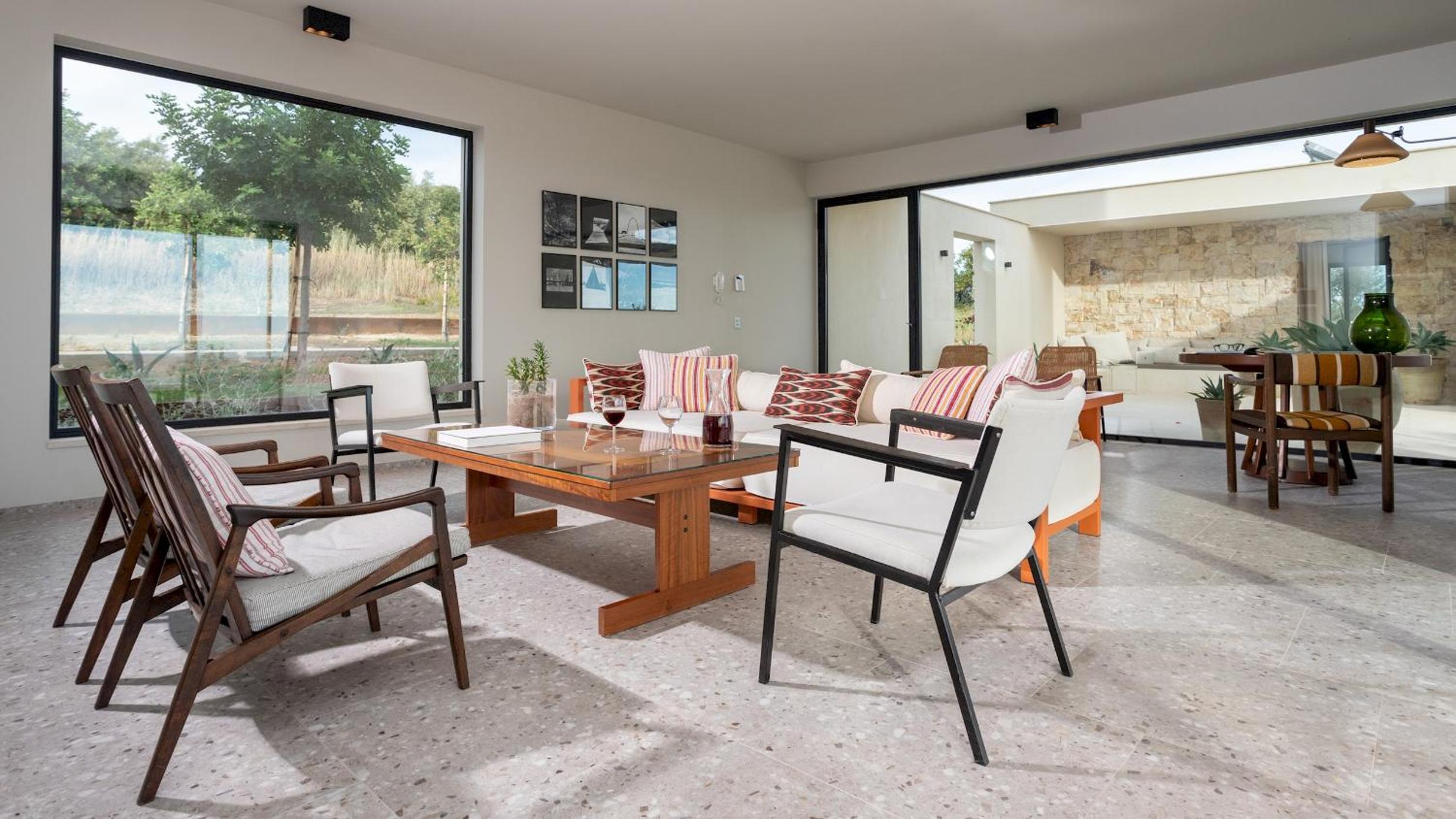 VILLA AMORE 8, Emma Villas view 4