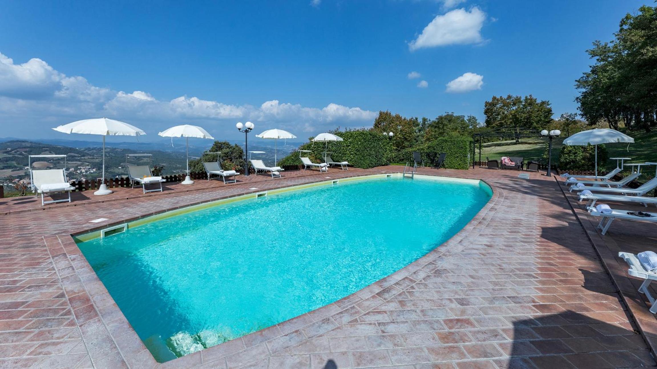 TENUTA MONTIEPOLI 12&3, Emma Villas