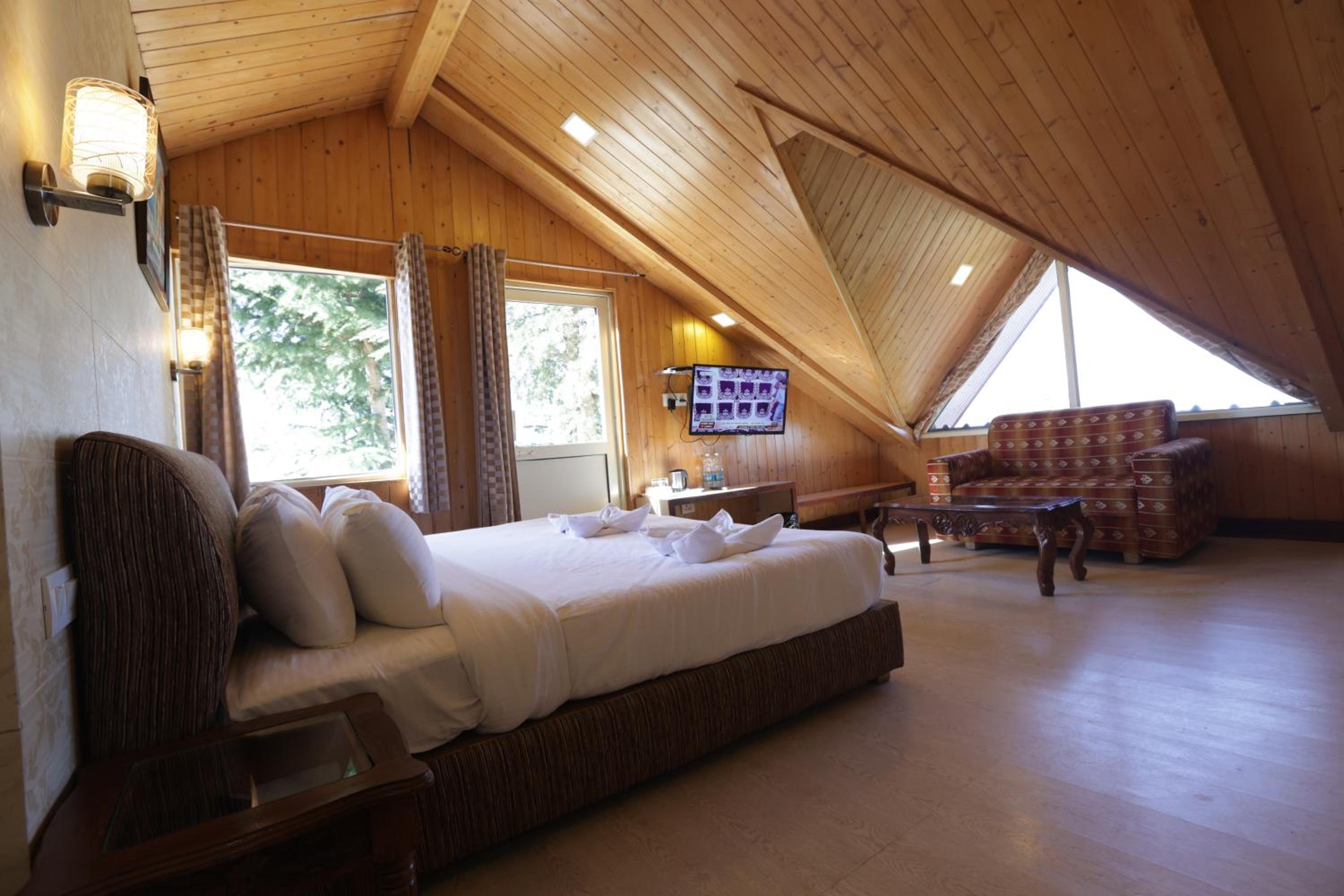 KVR Clarks Inn, Kufri