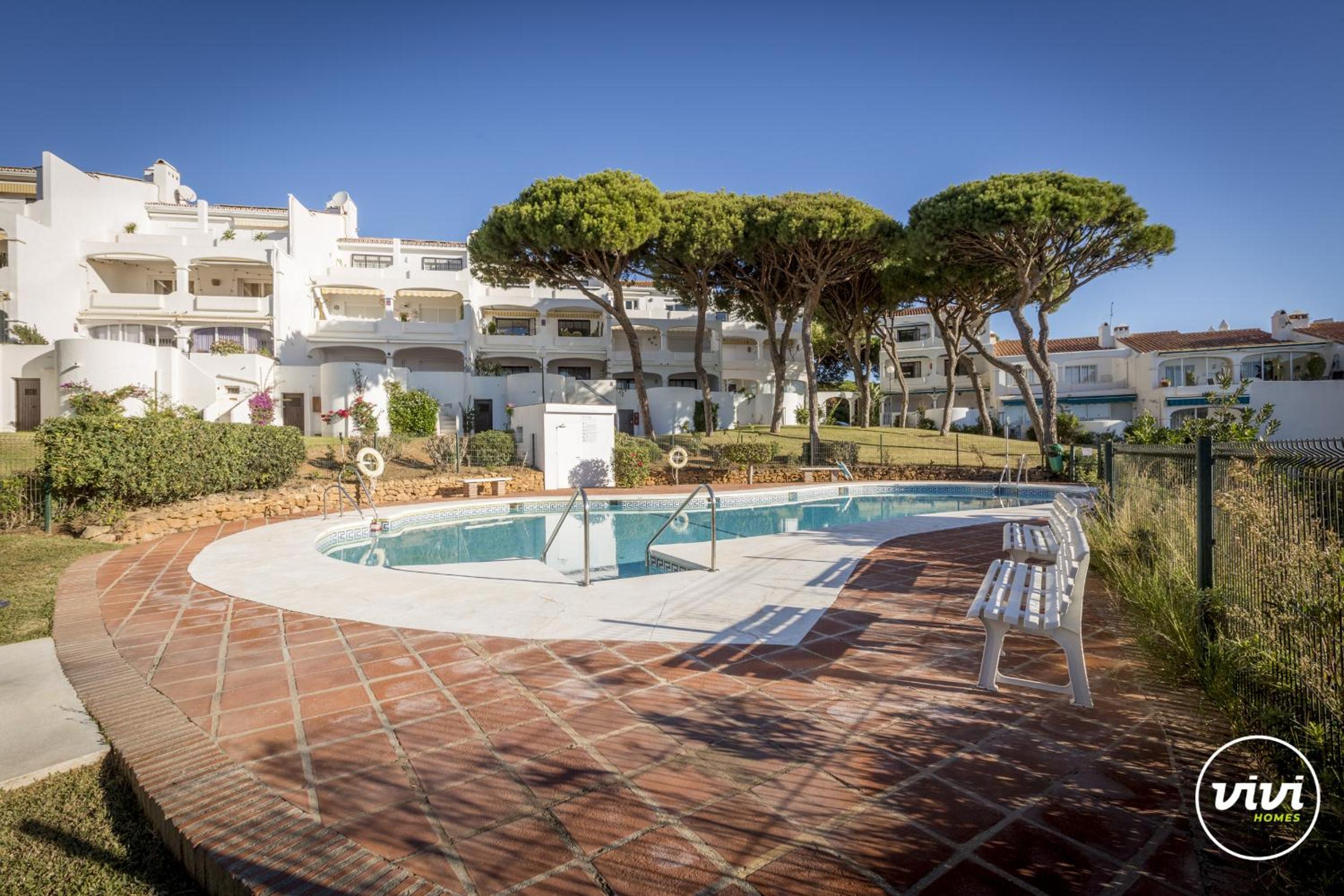 ViVi Homes - Nico Pool, Terrace & Sea View