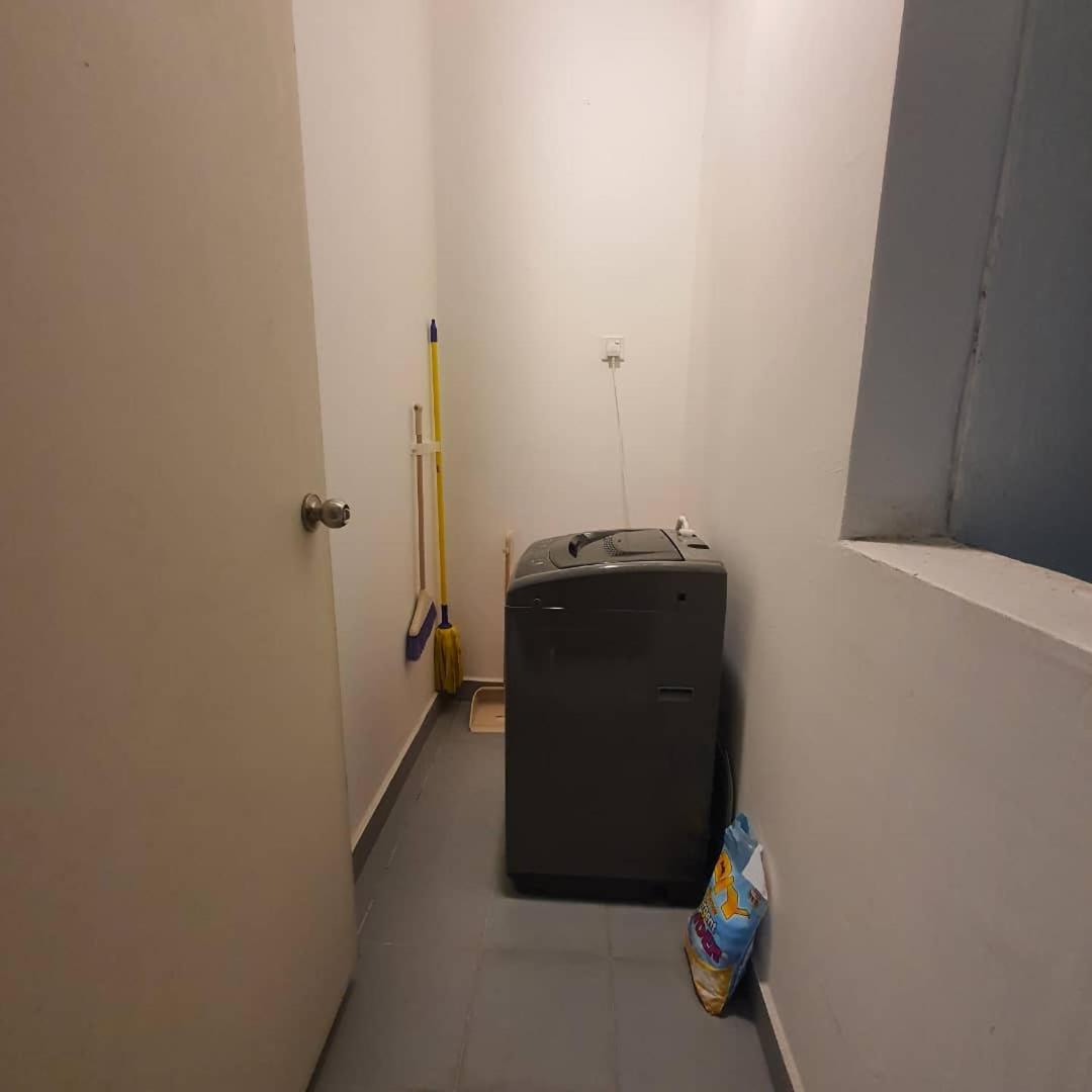 Paradigm Mall 1BR-Poolview-Netflix-WiFi by JB RelaX Homestay