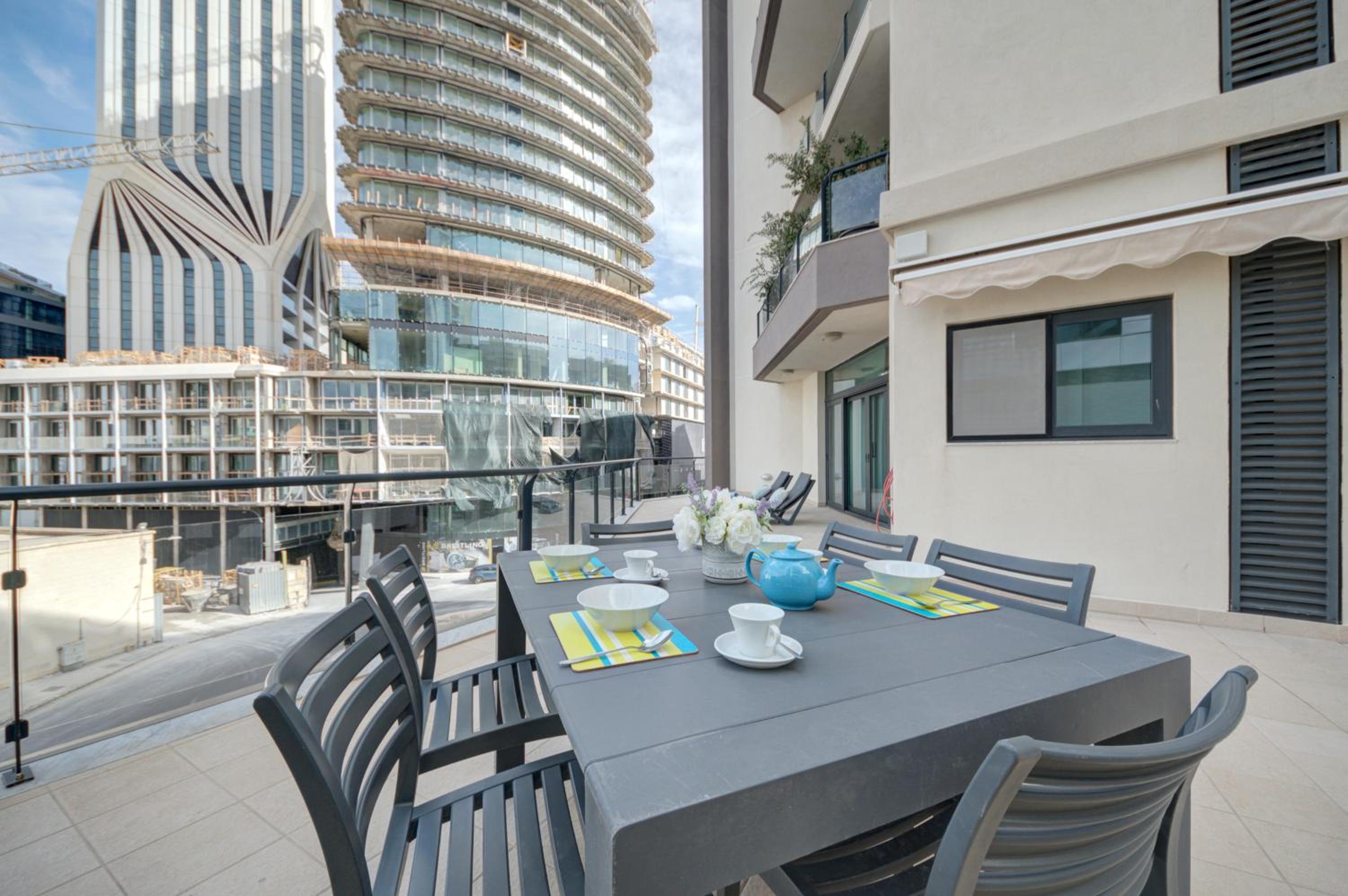 The Chic & Fabulous St Julians Apts with terraces photo 4