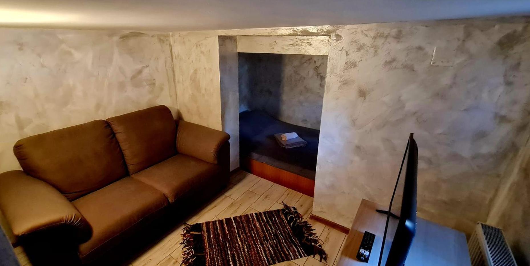 Elle Guest House Sinaia view 3