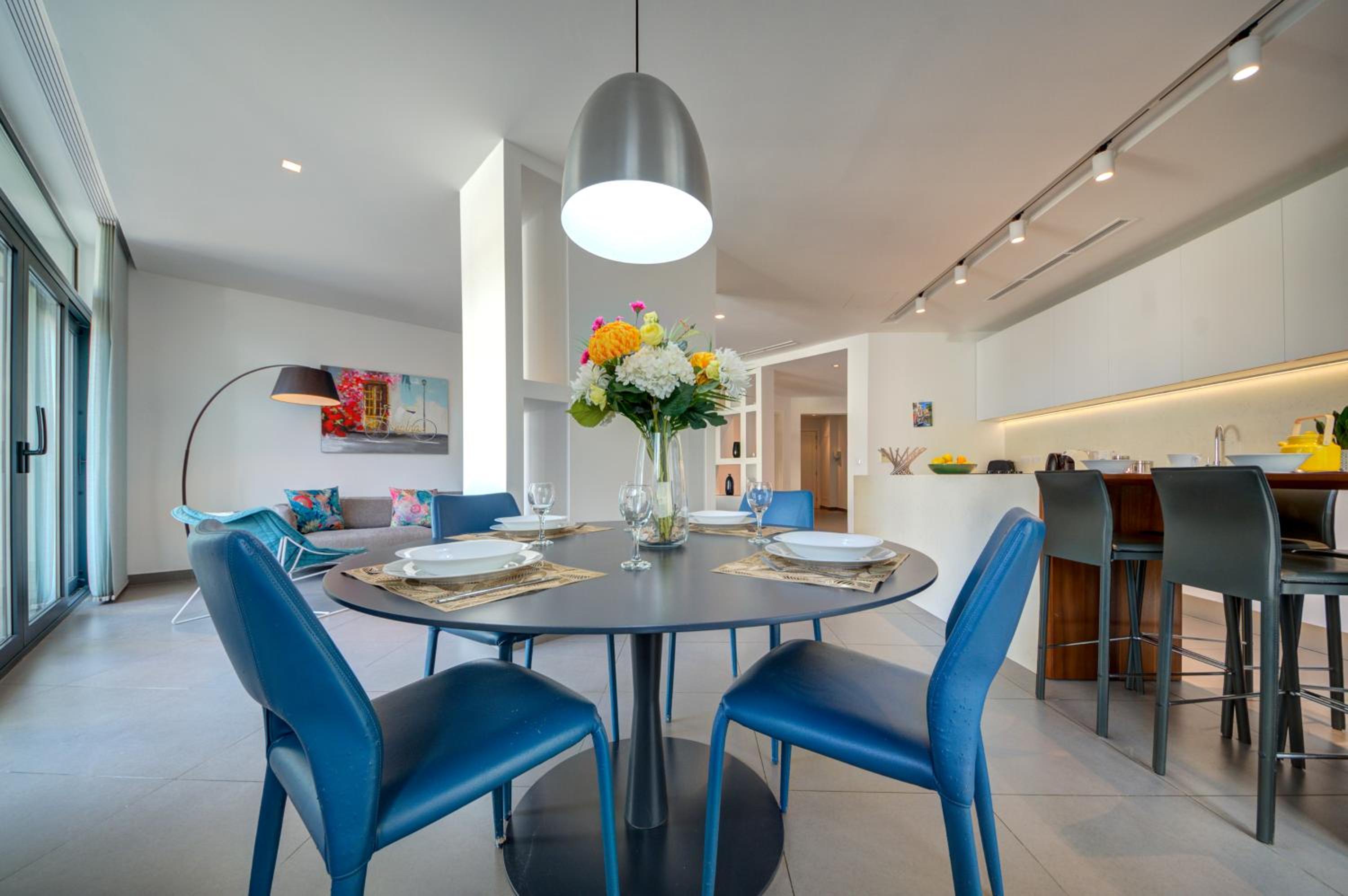 The Chic & Fabulous St Julians Apts with terraces photo 3