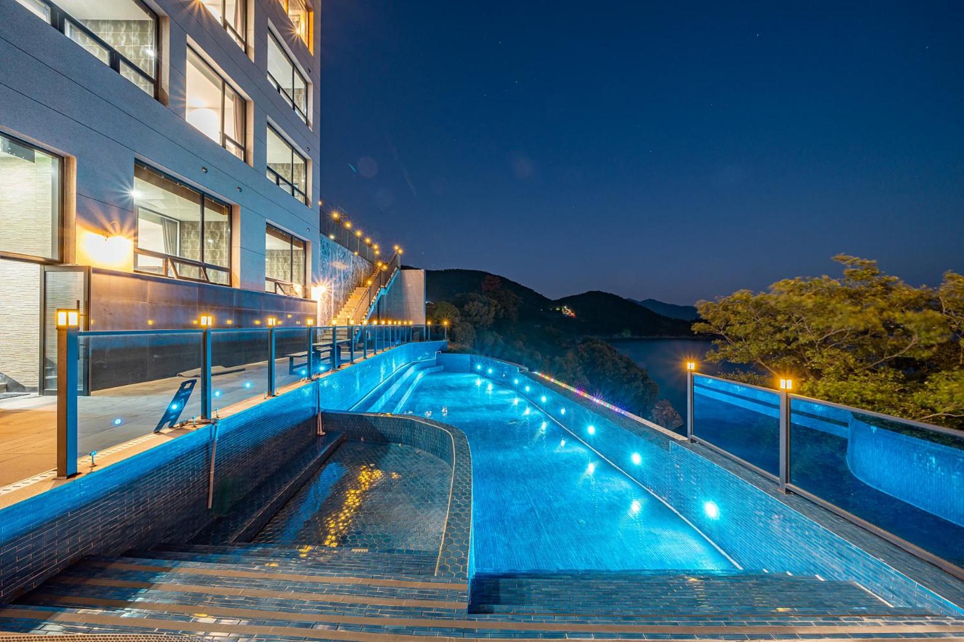 Le Paradis Ocen view Spa Pension