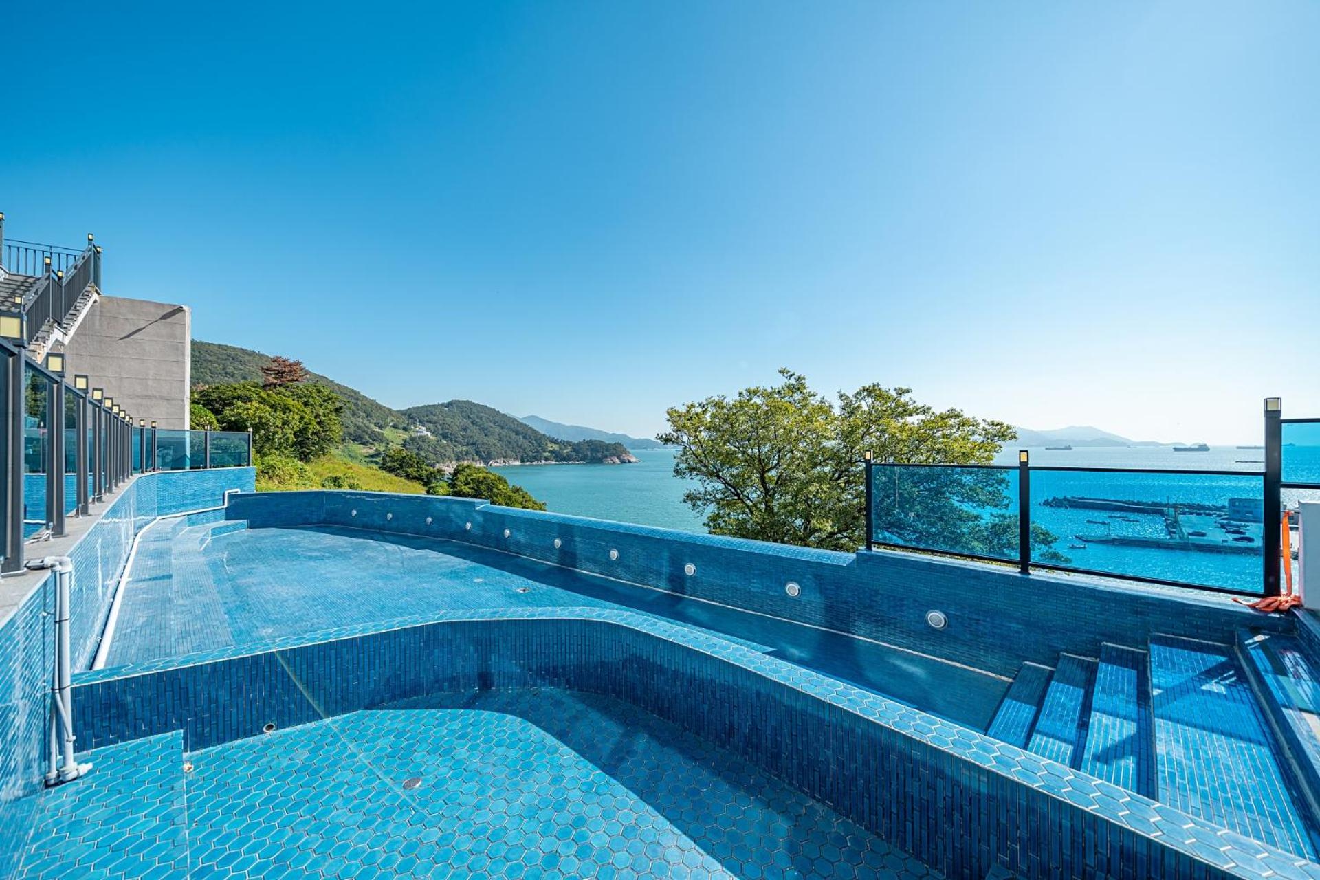 Le Paradis Ocen view Spa Pension