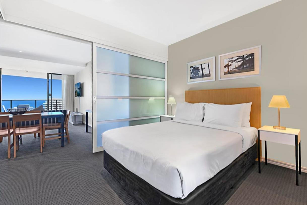 Number 1 H Residences - WiFi, Parking & More by Gold Coast Holidays