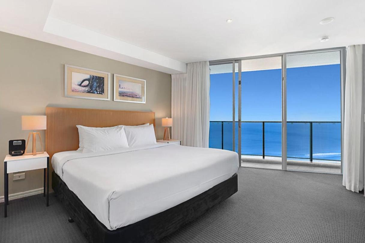 Number 1 H Residences - WiFi, Parking & More by Gold Coast Holidays