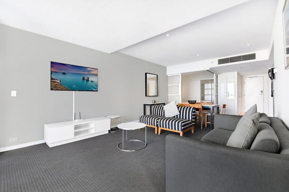 Number 1 H Residences - WiFi, Parking & More by Gold Coast Holidays