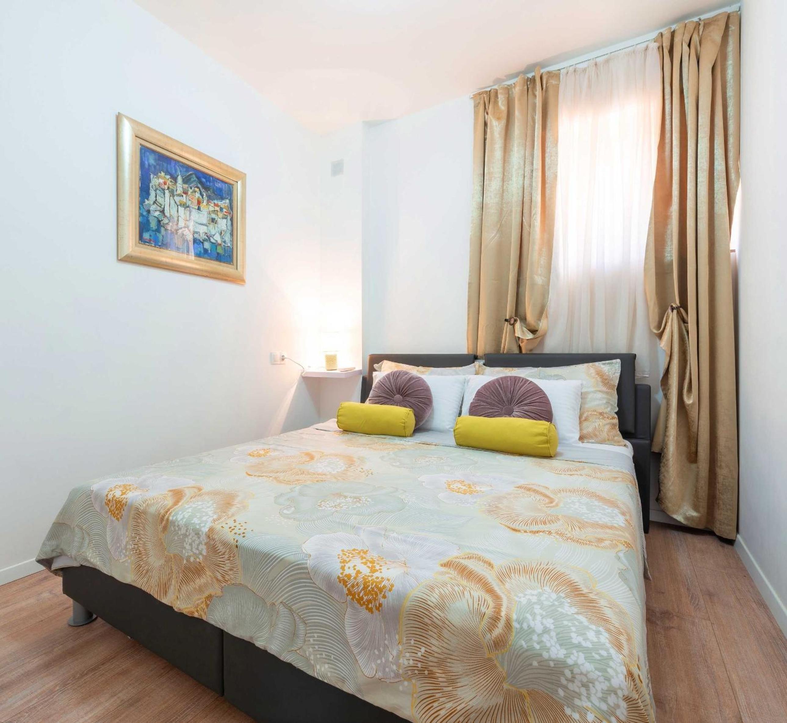 City Apartments Lani