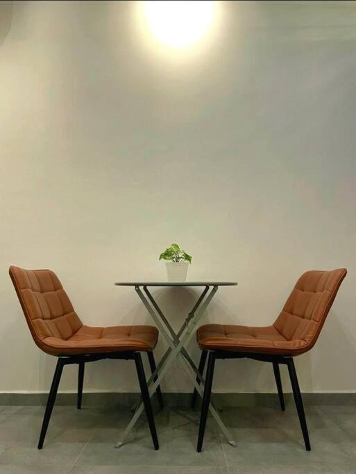 [New] Backlane Elegance 5pax Near Jonker 800m photo 2