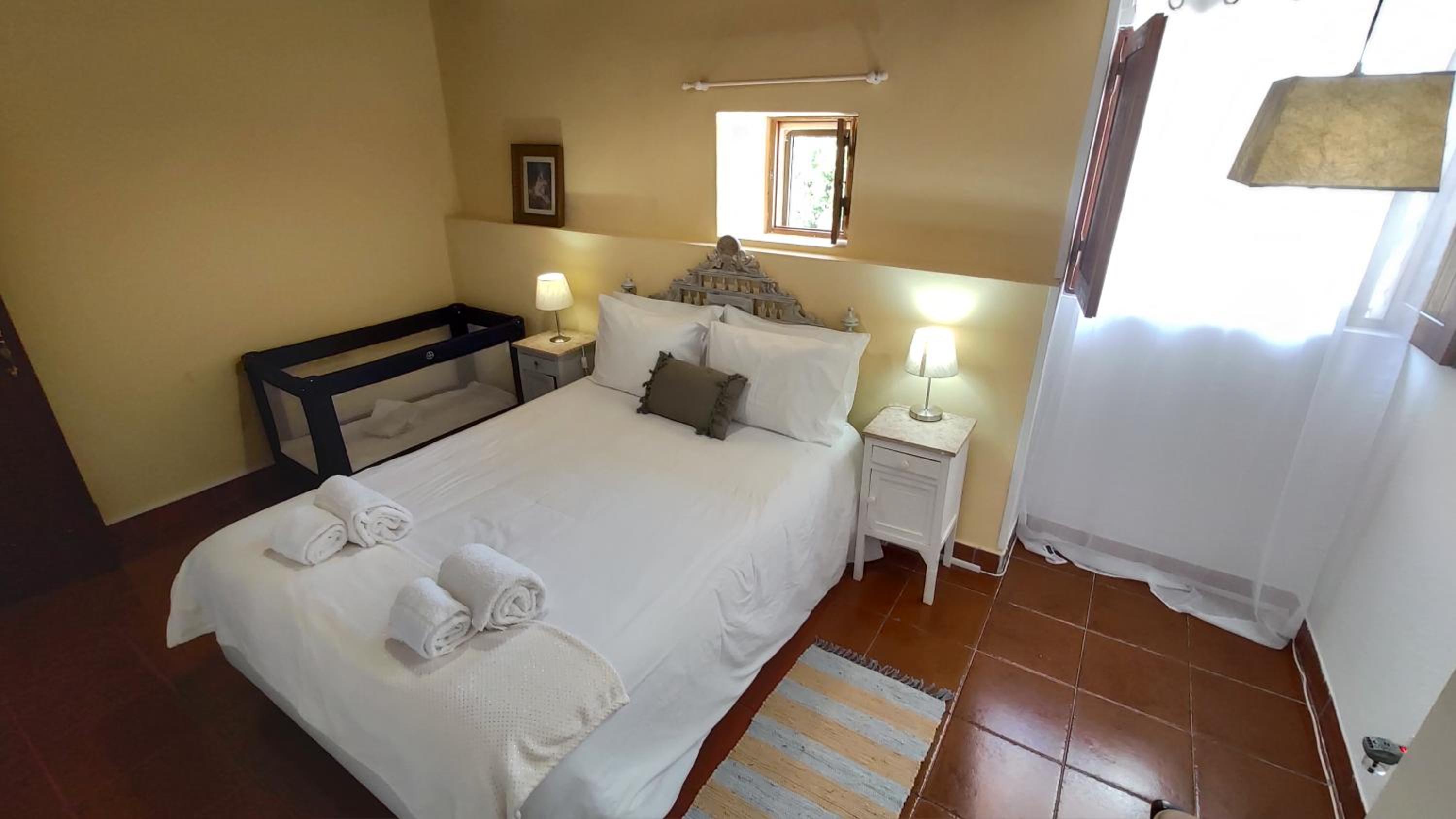 Casal do Varatojo en Alcobaça — hotel room