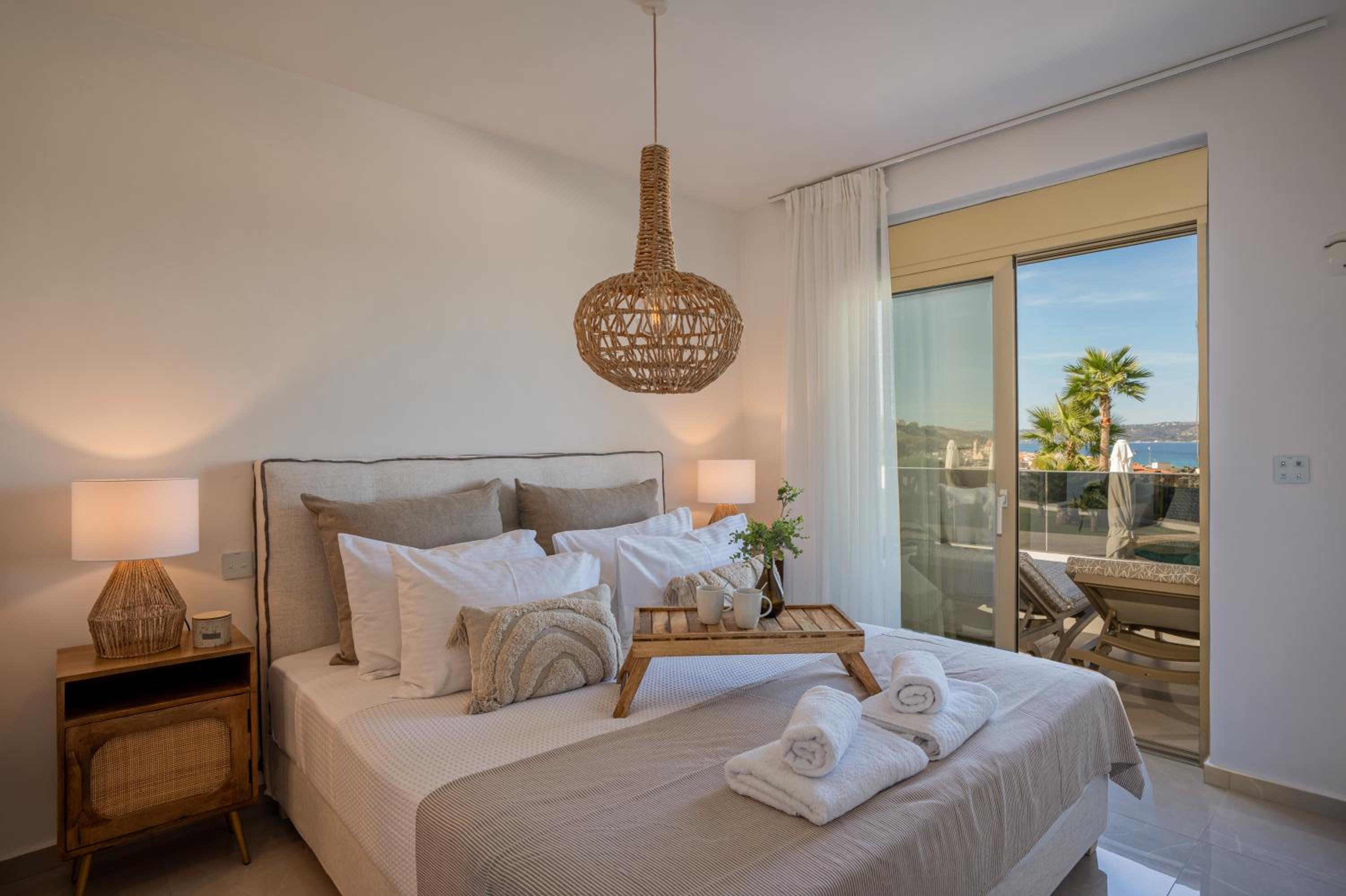 AmphiMatrion Luxury Residence