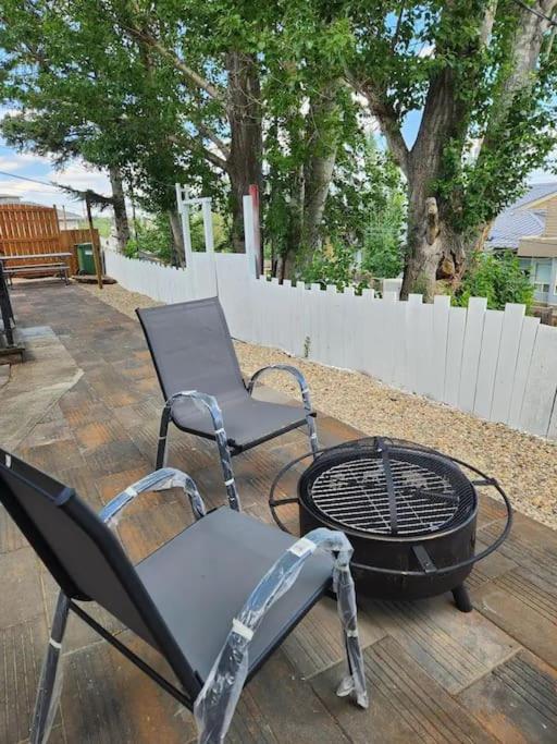CenterStreet-Cozy 2bedroomSuite