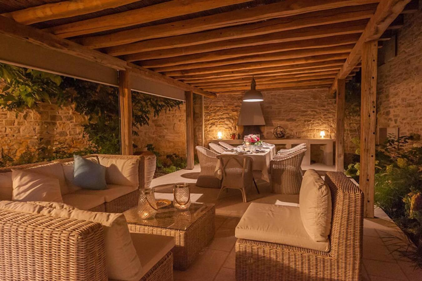 Villa Charlotte for 14 persons with 73m2 Pool in Central Istria - Daily Housekeeping & Breakfast Service