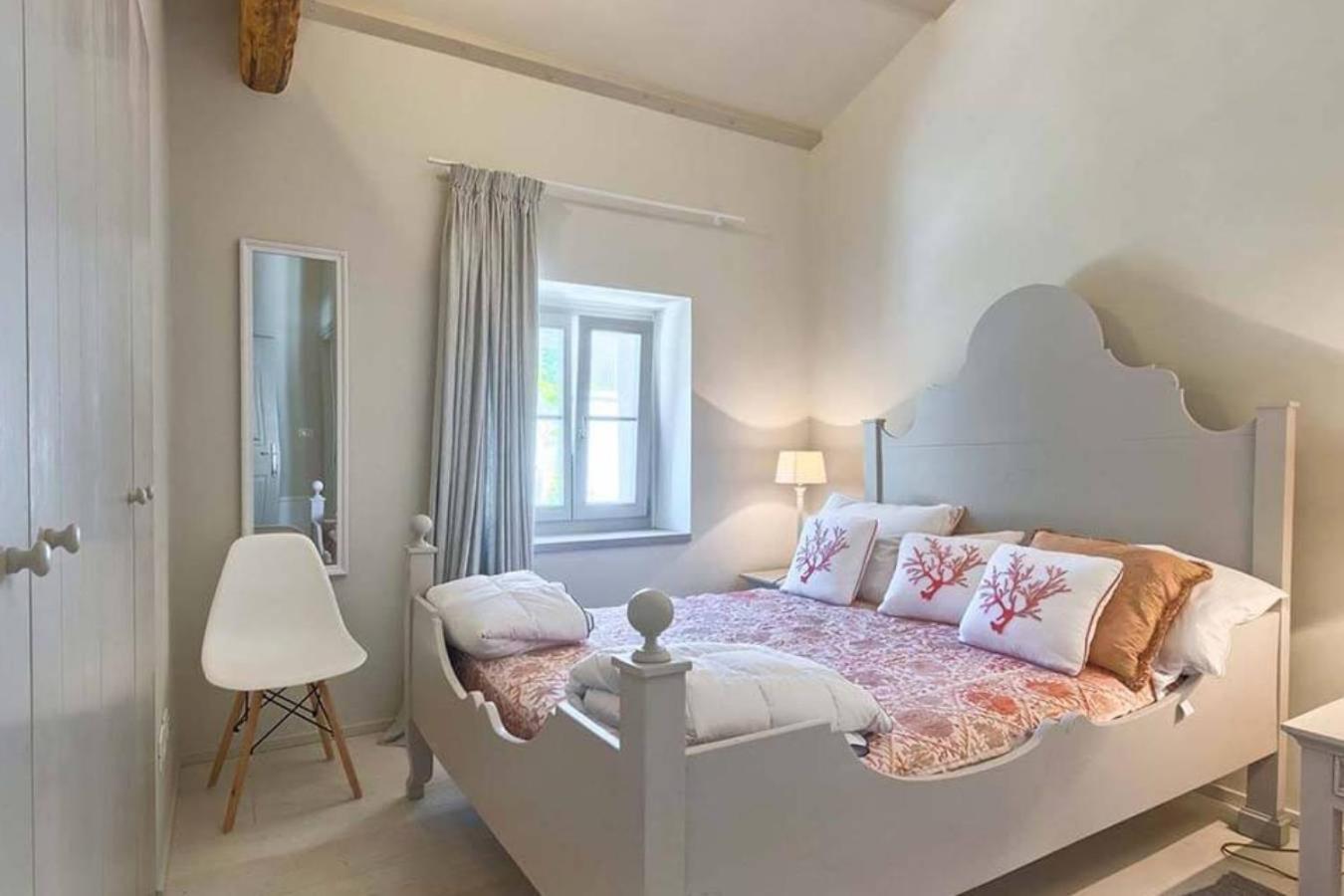 Villa Charlotte for 14 persons with 73m2 Pool in Central Istria - Daily Housekeeping & Breakfast Service