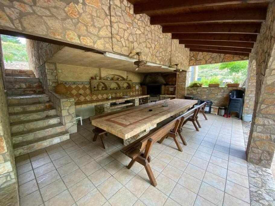 Masía de piedra con piscina view 4