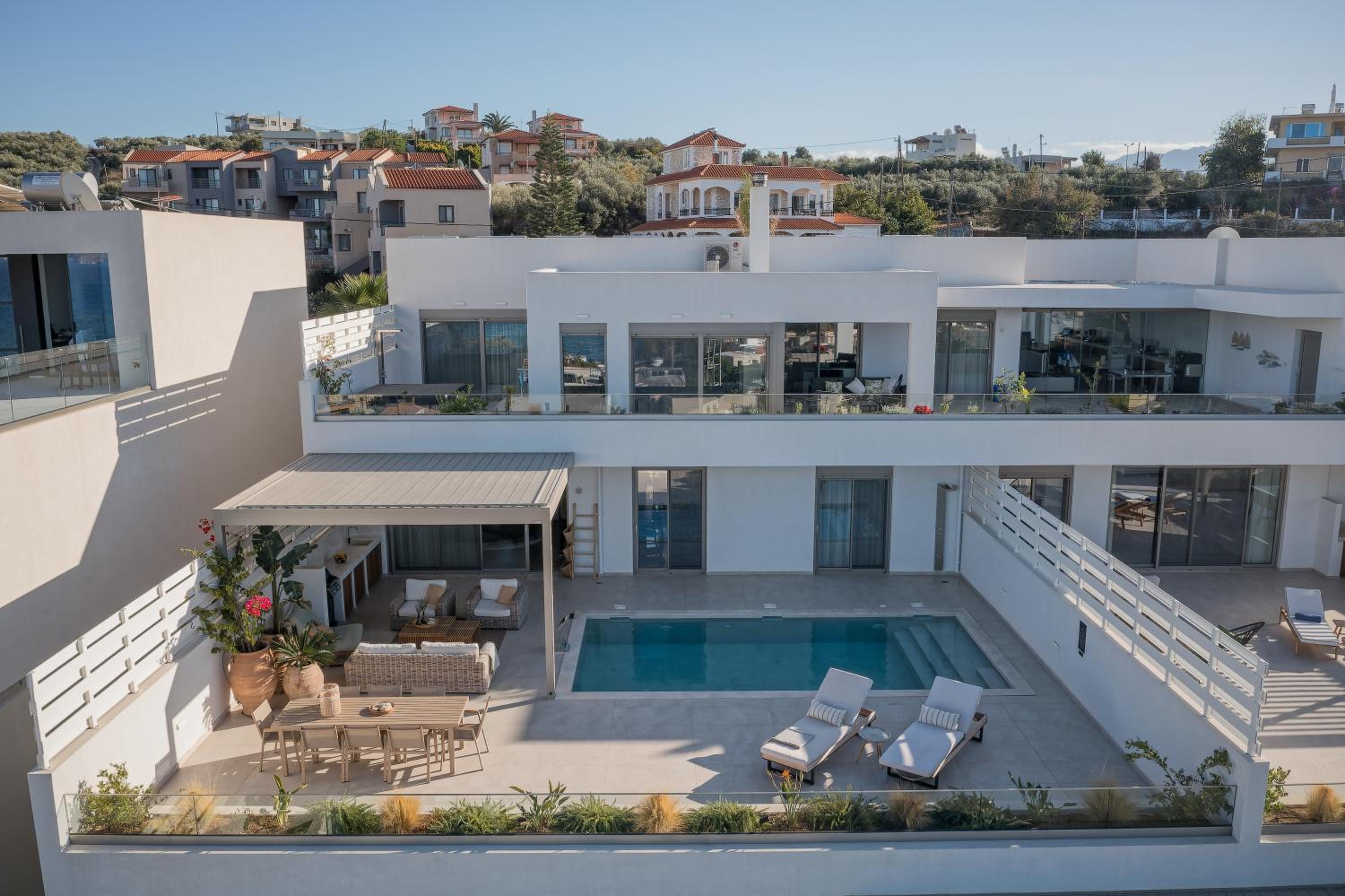 AmphiMatrion Luxury Residence