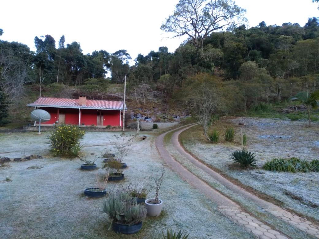 Chales Estrada de Chão