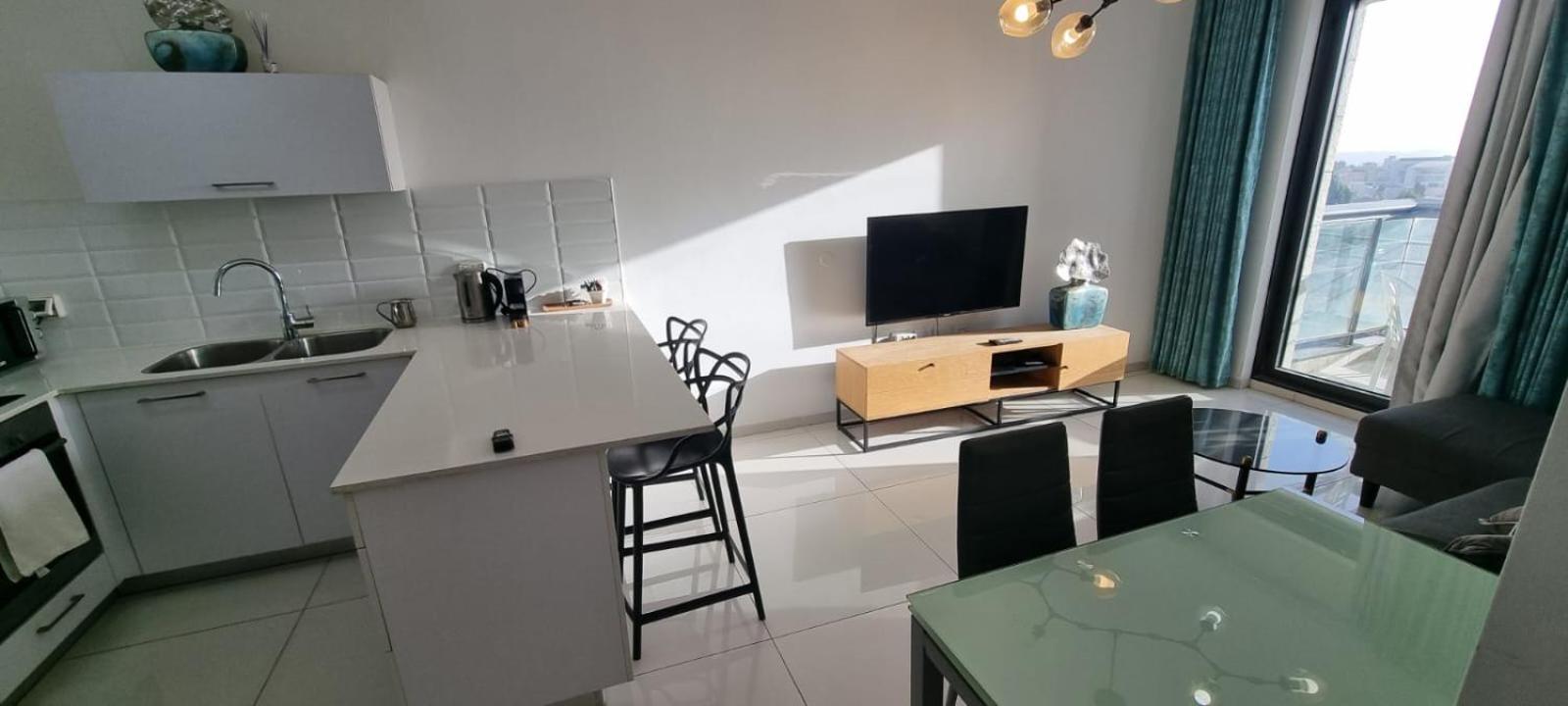 JTower Royal Suites - Alefimmoed