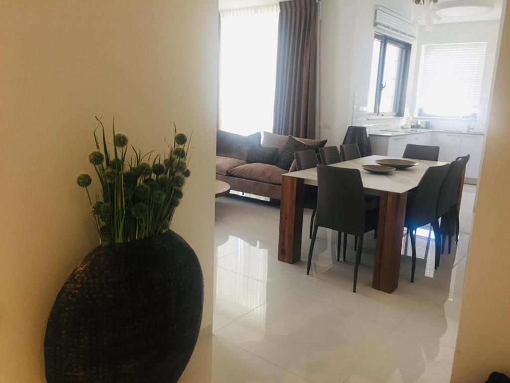 JTower Royal Suites - Alefimmoed