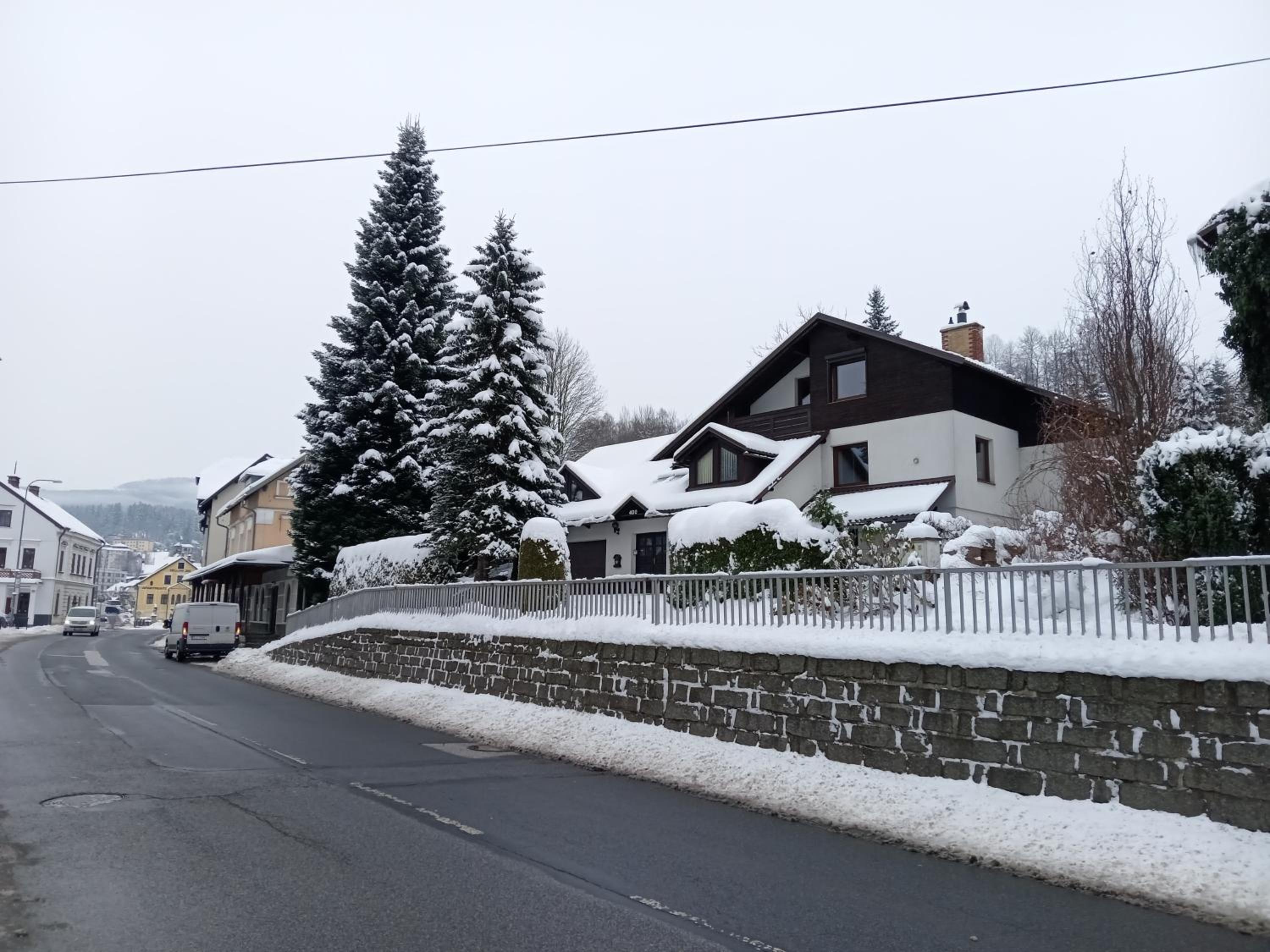 Photo 33