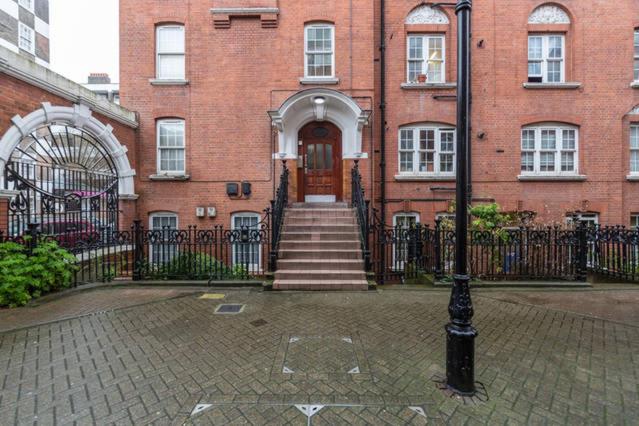Studio flat in Central London