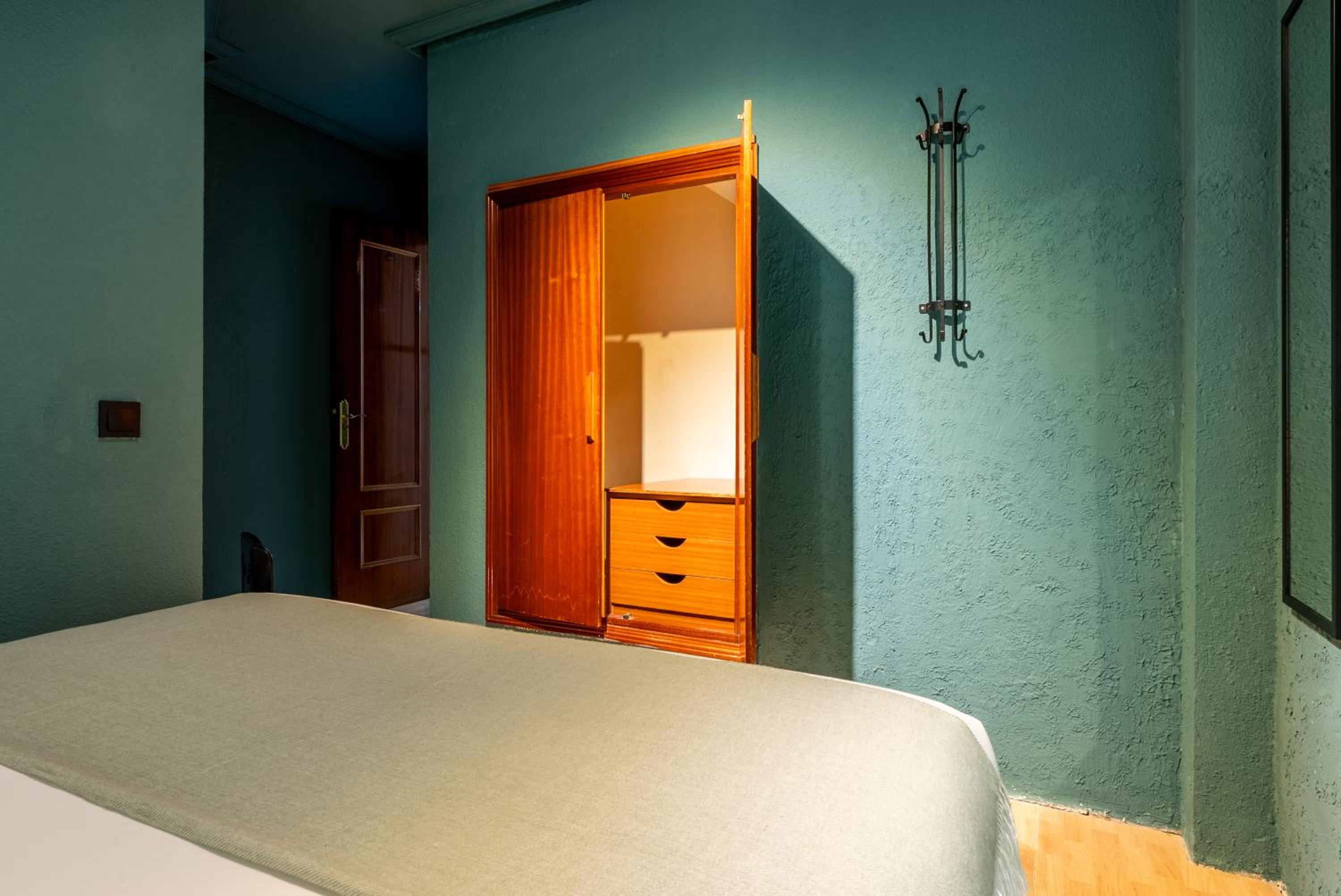 Ideal Hostel Madrid view 4