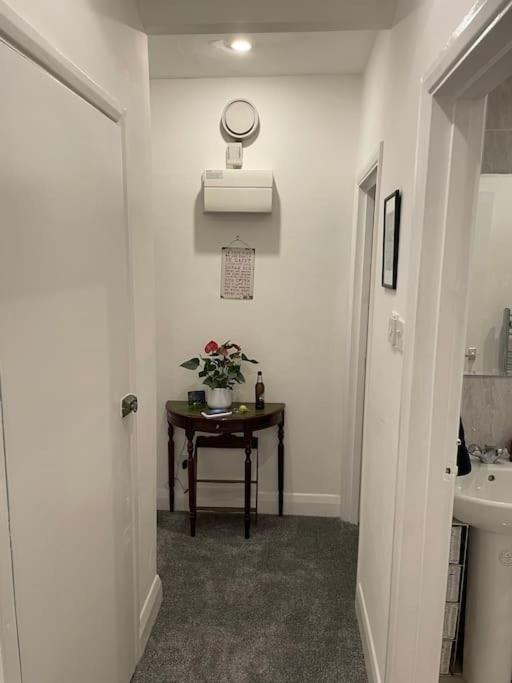 Lovely 1 bedroom flat in quiet Wimbledon