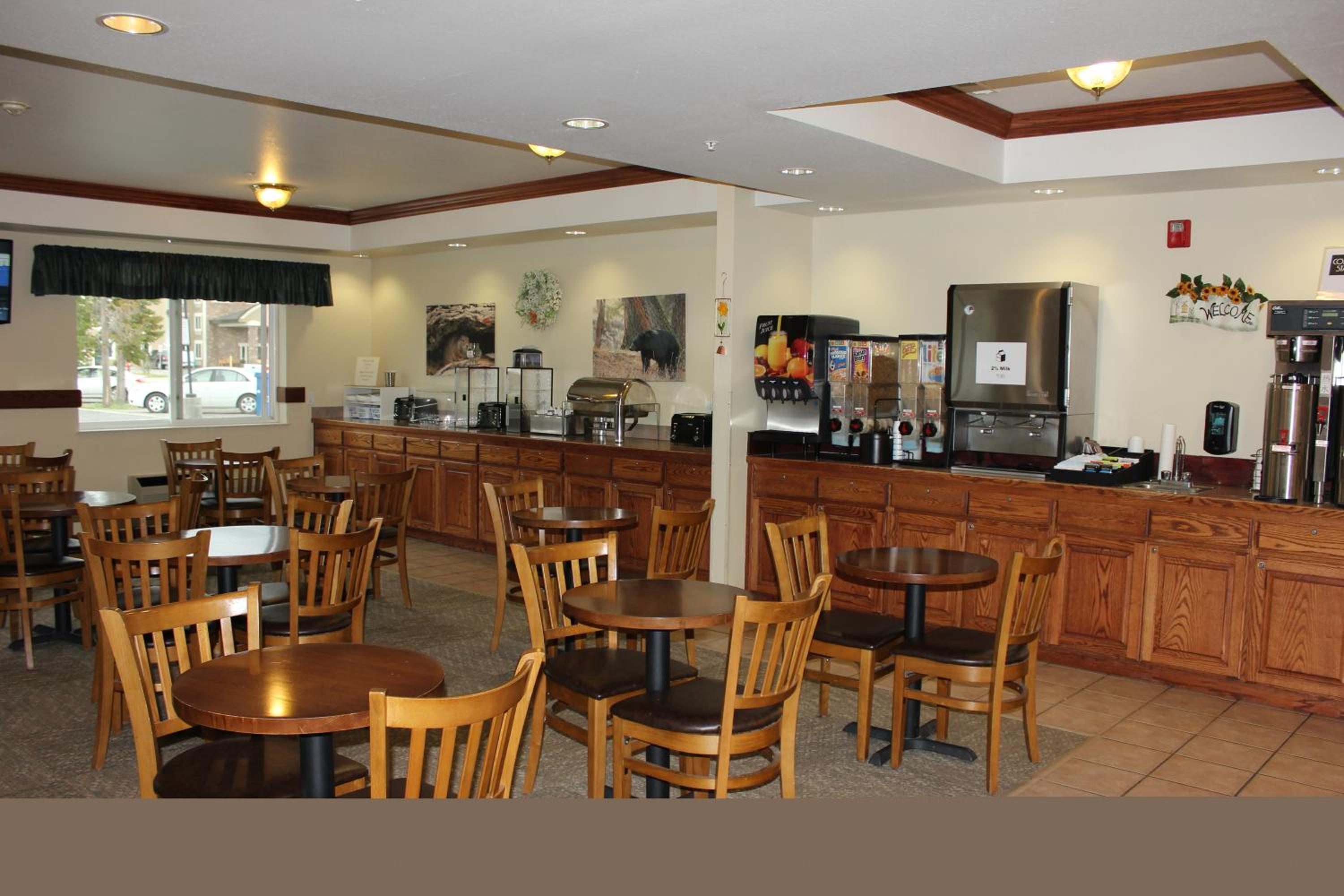 West Yellowstone Vacations - Yellowstone Lodge - Property Image 6