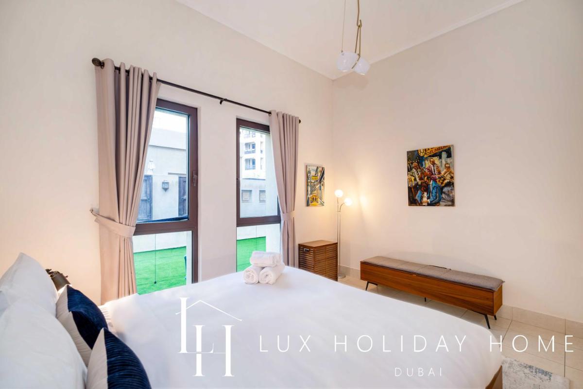 LUX The Burj Khalifa View Garden Suite