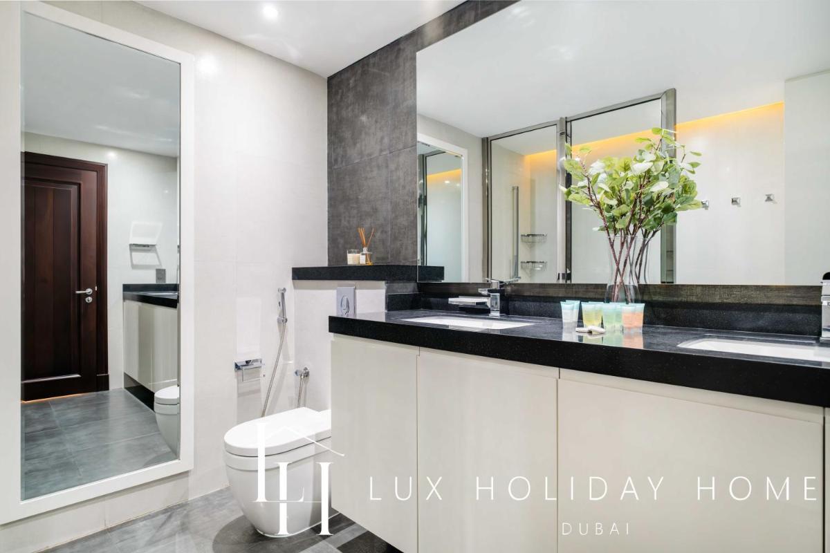 LUX The Burj Khalifa View Garden Suite