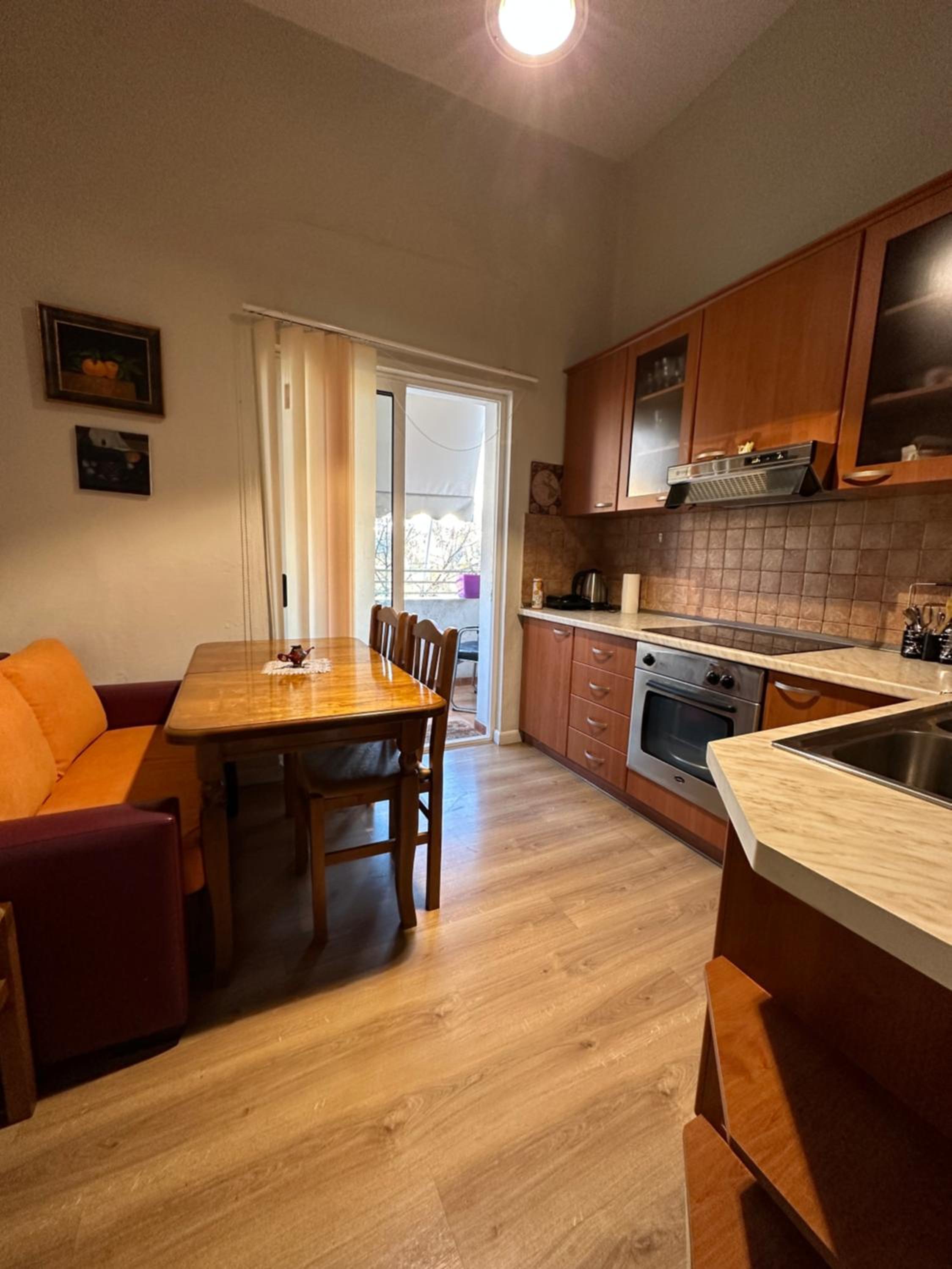 Kelly's Cozy Hideaway - Central Tirana