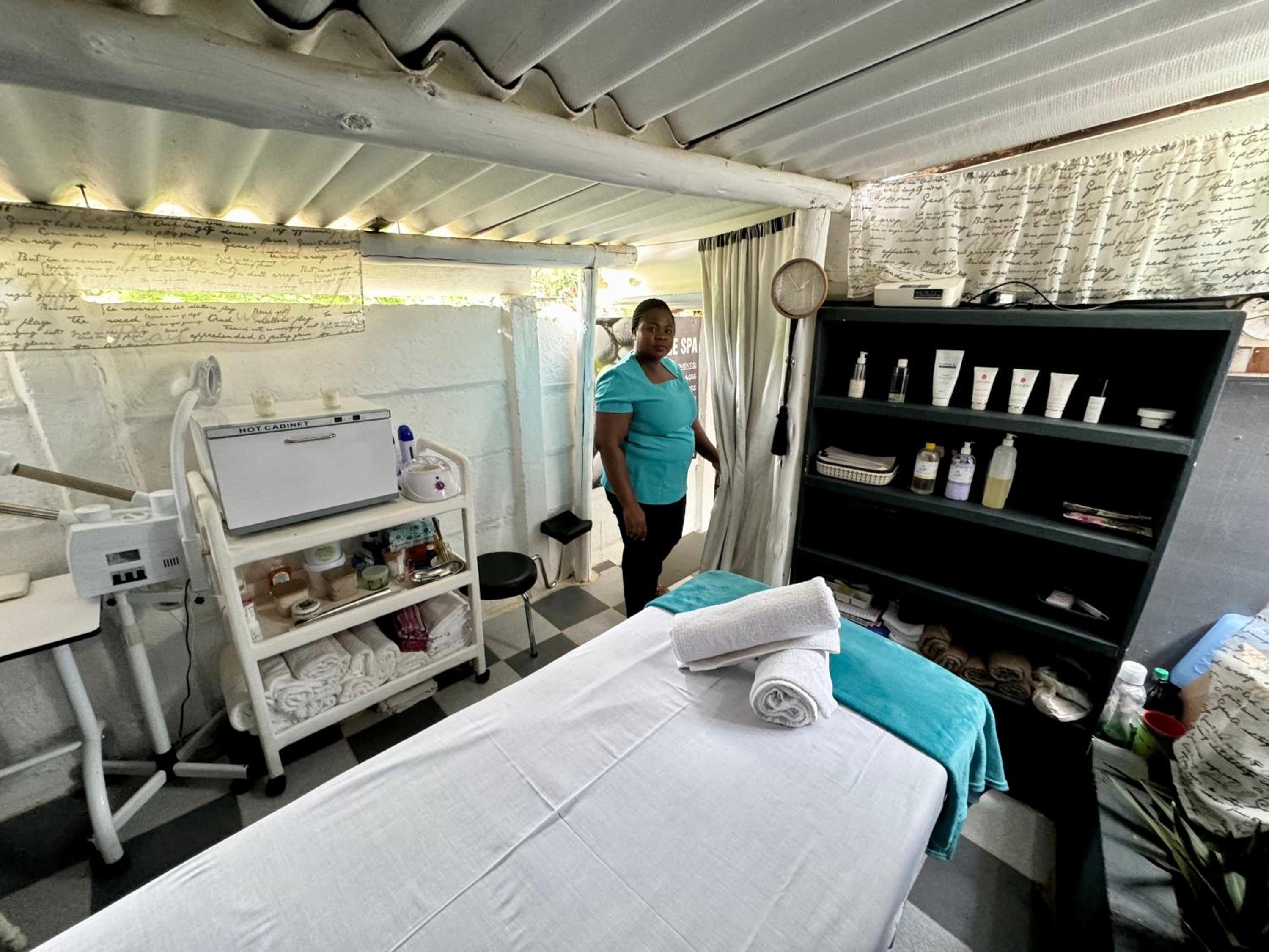 Victoria Falls Backpackers Lodge
