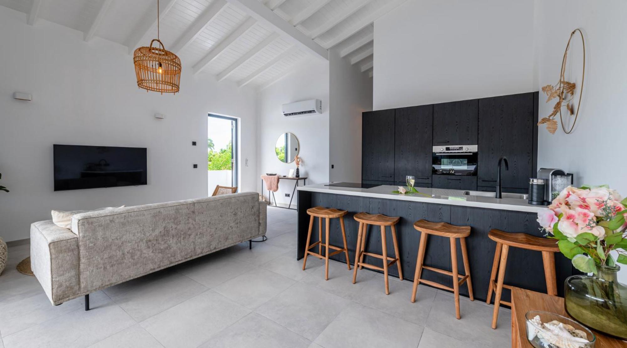 Starfish - Brand new apartment with pool close to the beach