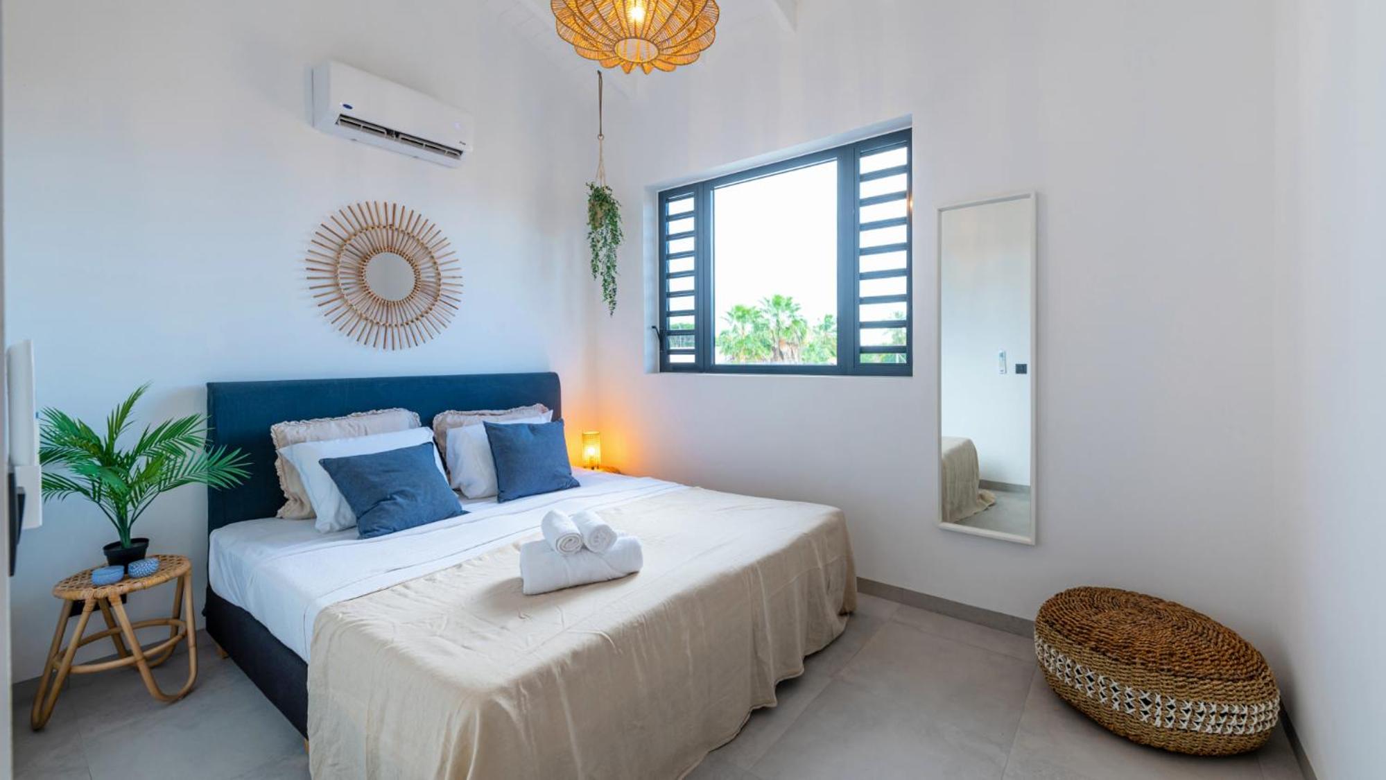 Starfish - Brand new apartment with pool close to the beach