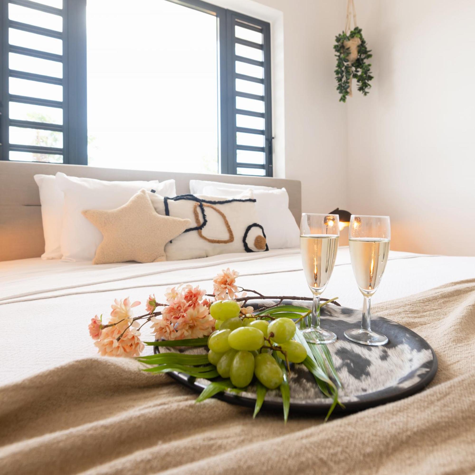Starfish - Brand new apartment with pool close to the beach